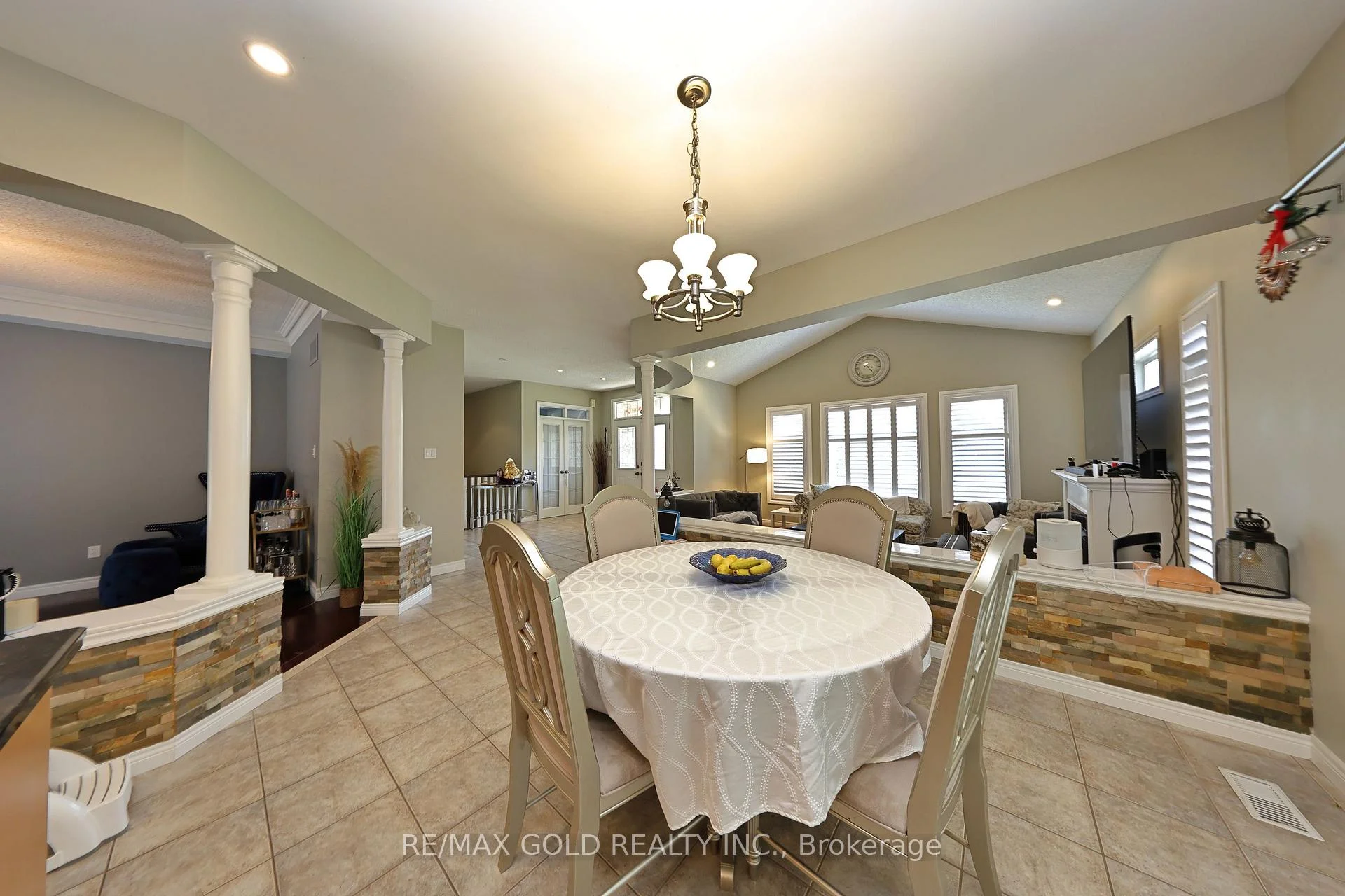 Photo 27 of 117 Delarmbro Drive, Erin — HOMEH