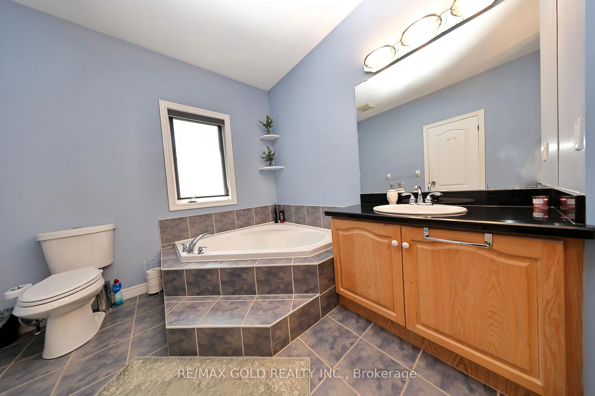Photo 41 of 117 Delarmbro Drive, Erin — HOMEH