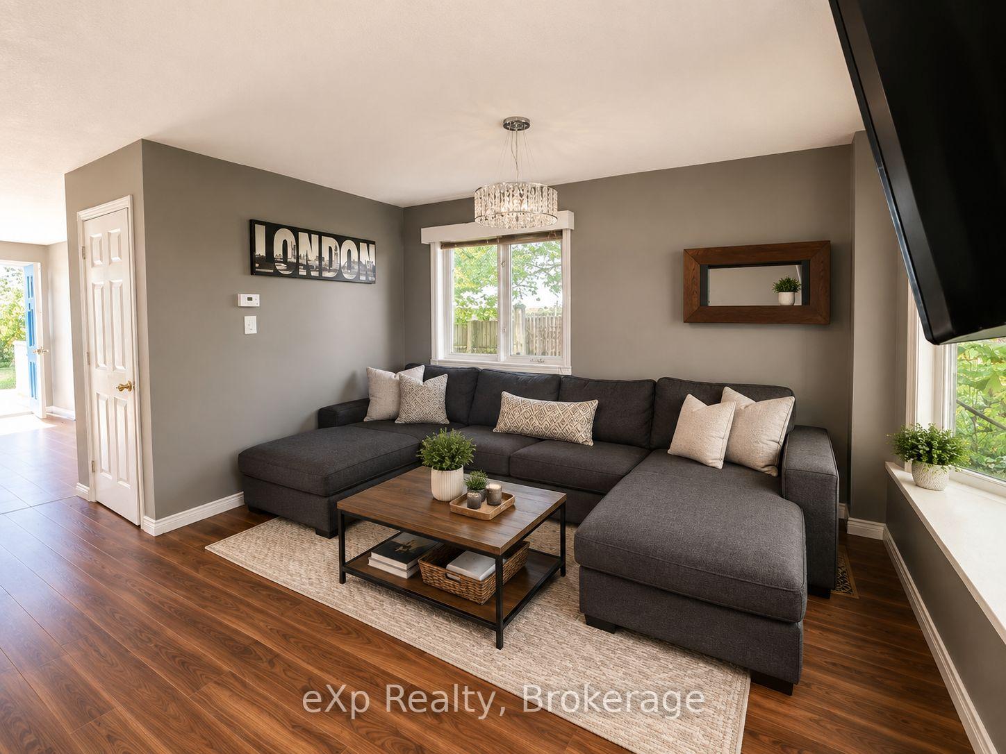 Photo 8 of 560 John Street S, Gravenhurst, Muskoka (S) — HOMEH