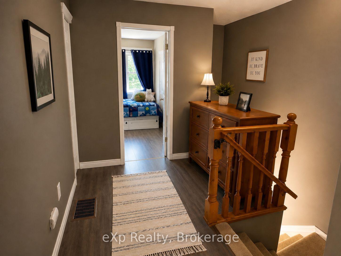 Photo 14 of 560 John Street S, Gravenhurst, Muskoka (S) — HOMEH