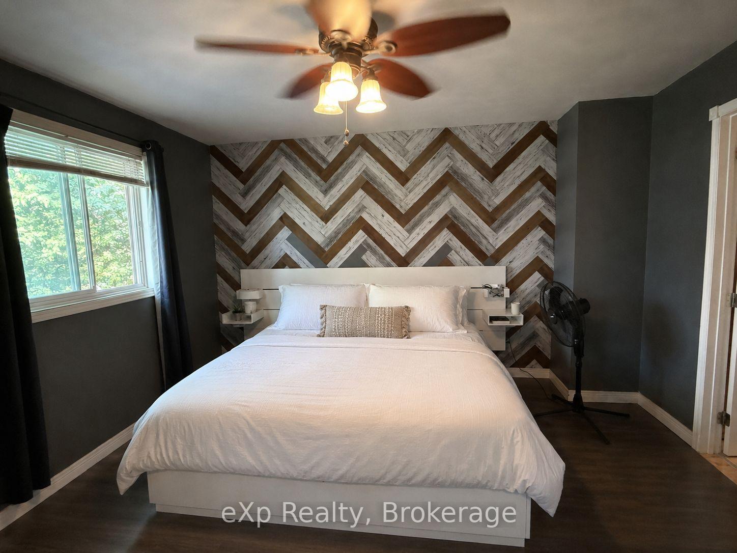 Photo 18 of 560 John Street S, Gravenhurst, Muskoka (S) — HOMEH