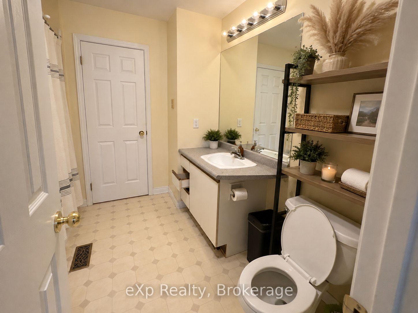 Photo 22 of 560 John Street S, Gravenhurst, Muskoka (S) — HOMEH