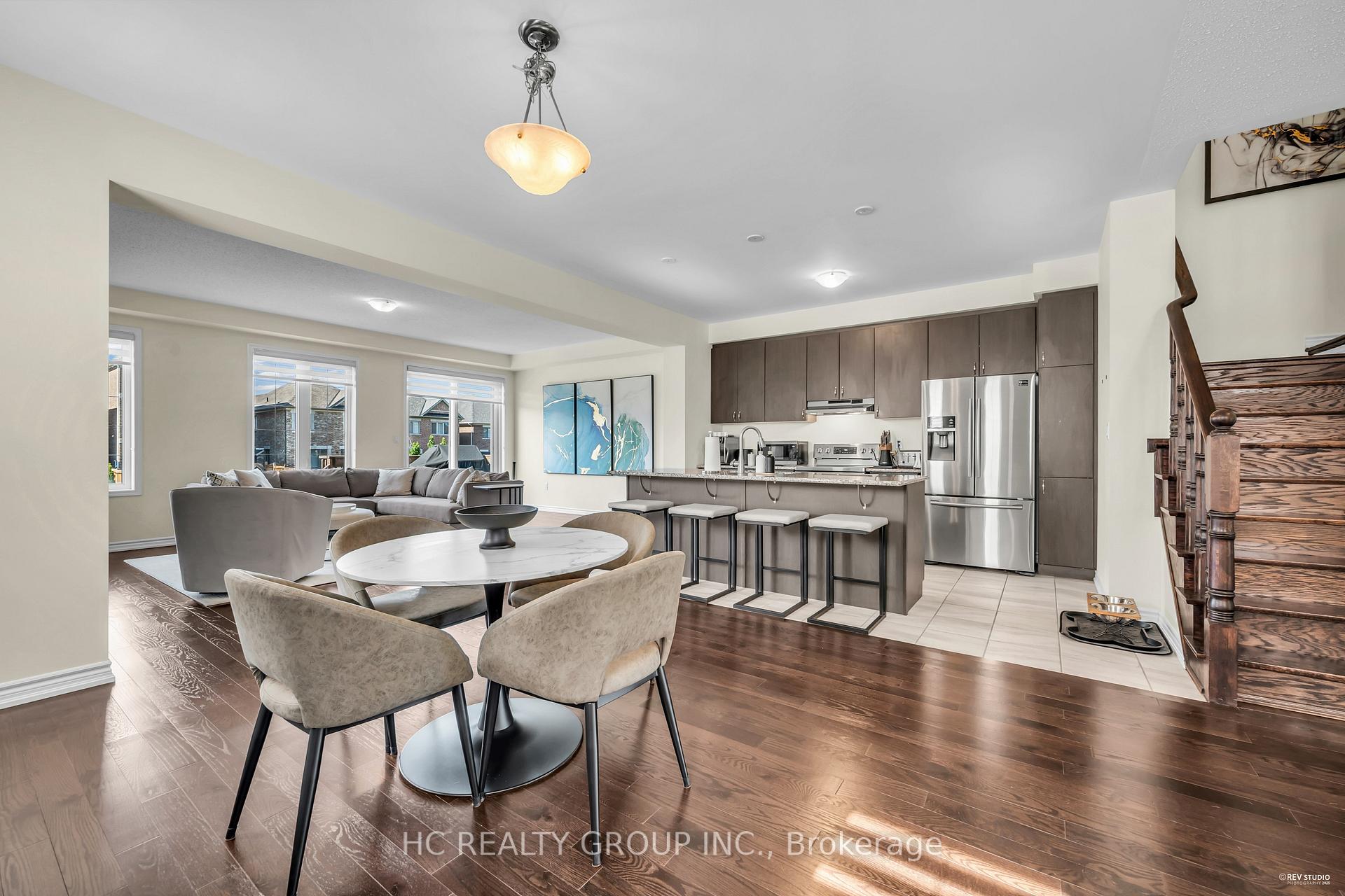 Photo 6 of 50 Faust Ridge, Vaughan, Kleinburg — HOMEH