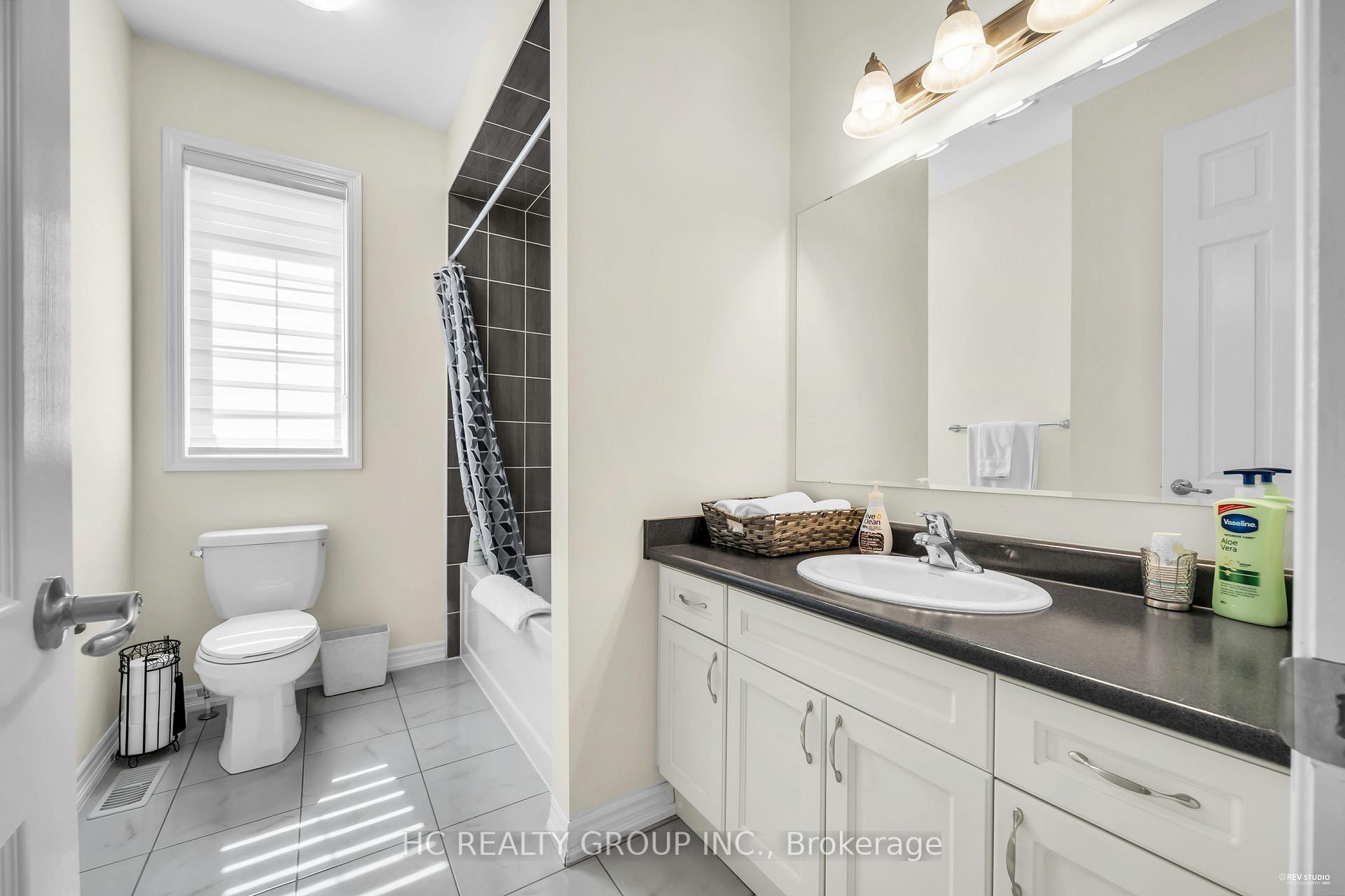 Photo 30 of 50 Faust Ridge, Vaughan, Kleinburg — HOMEH