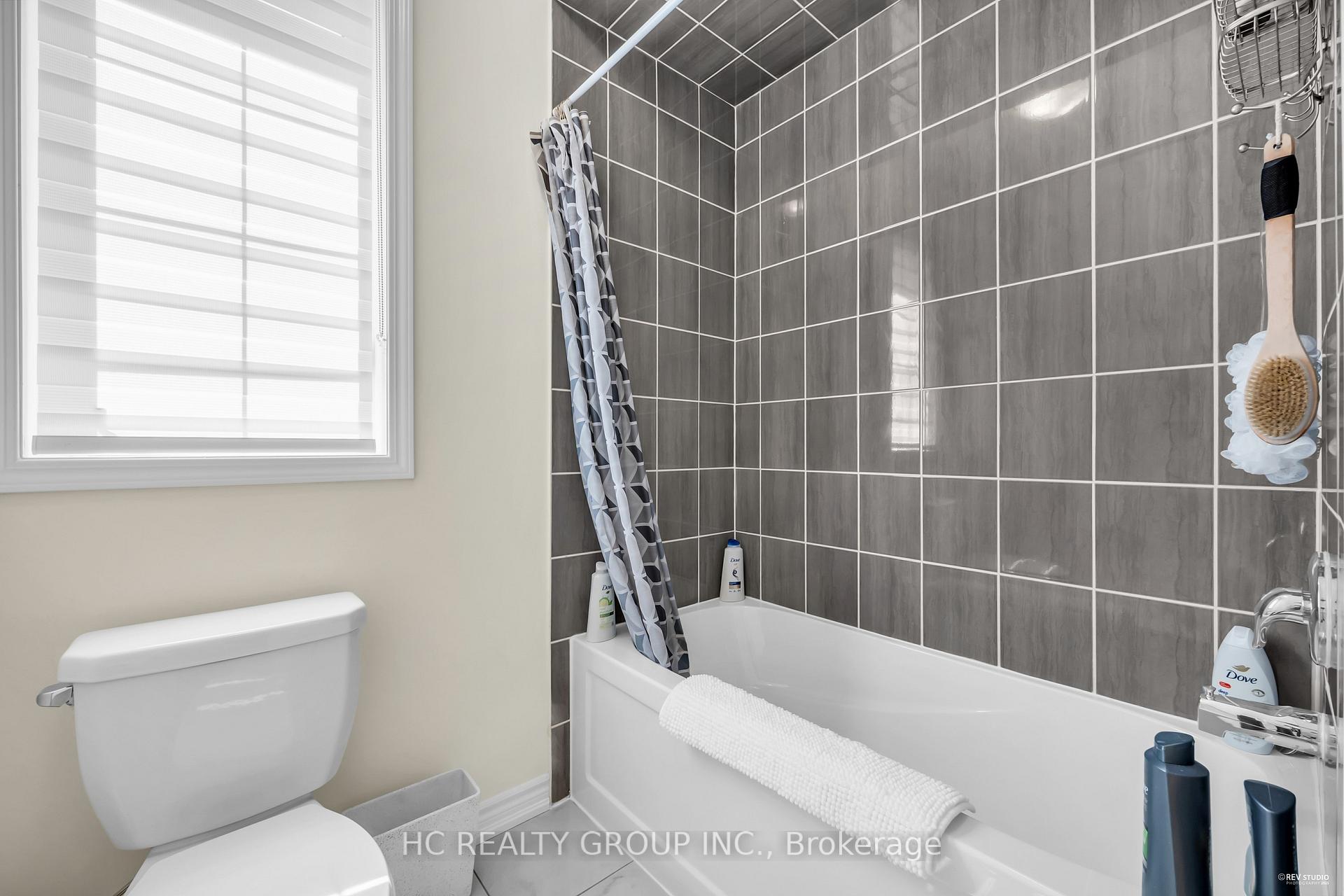 Photo 31 of 50 Faust Ridge, Vaughan, Kleinburg — HOMEH