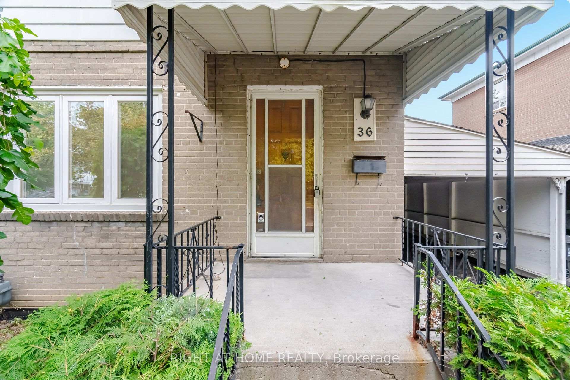 Photo 4 of 36 Rushley Drive, Scarborough, Bendale — HOMEH