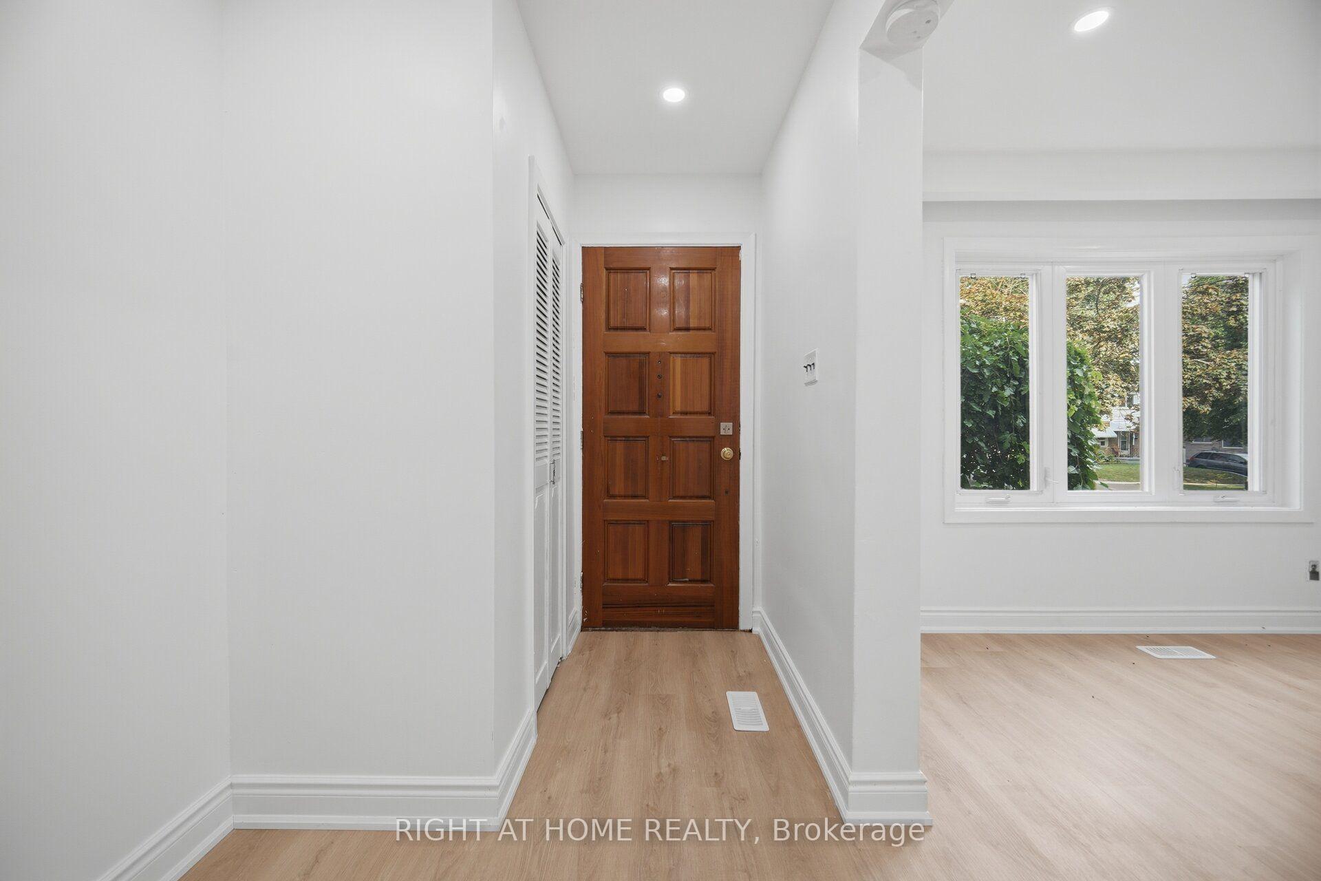 Photo 5 of 36 Rushley Drive, Scarborough, Bendale — HOMEH