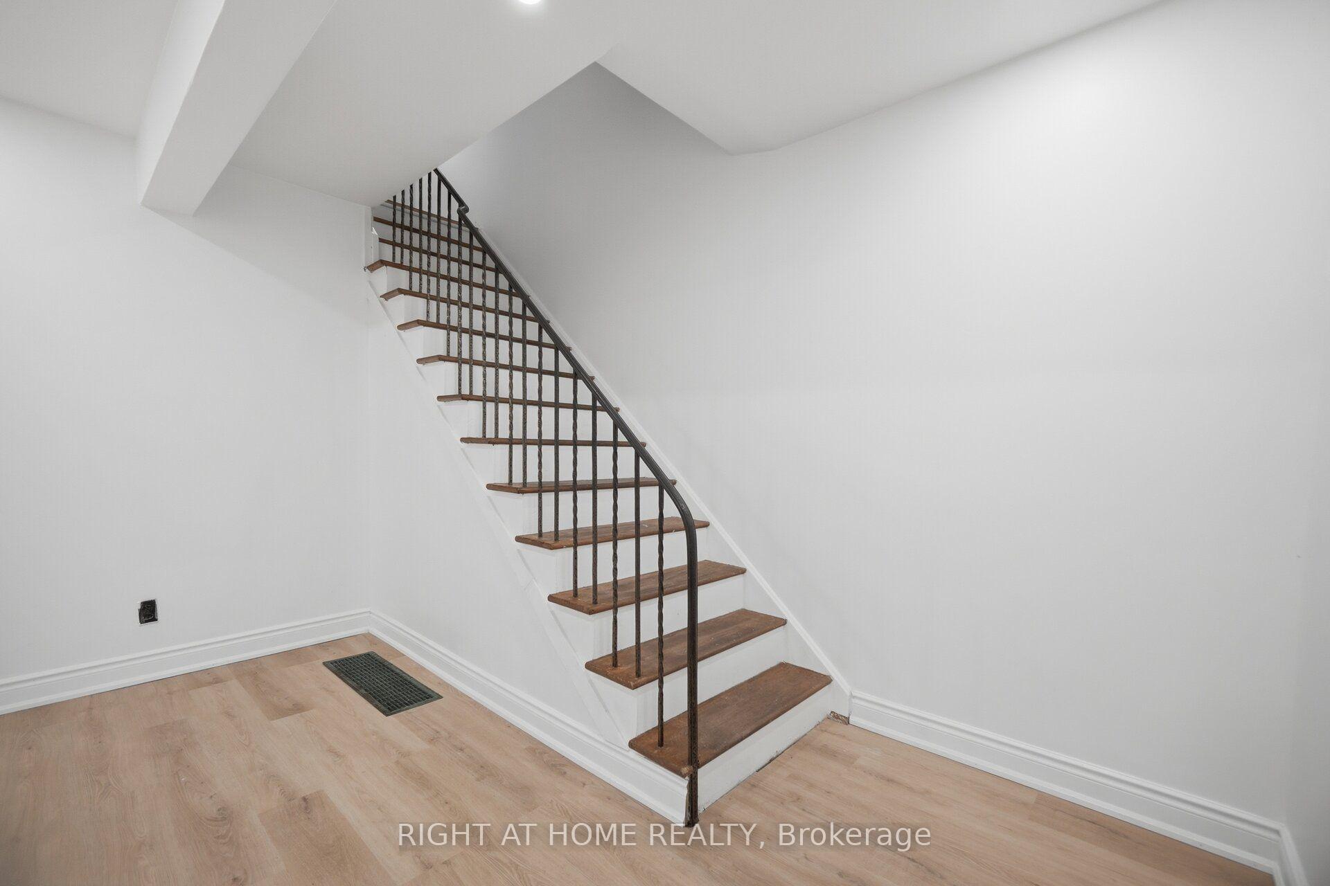 Photo 7 of 36 Rushley Drive, Scarborough, Bendale — HOMEH