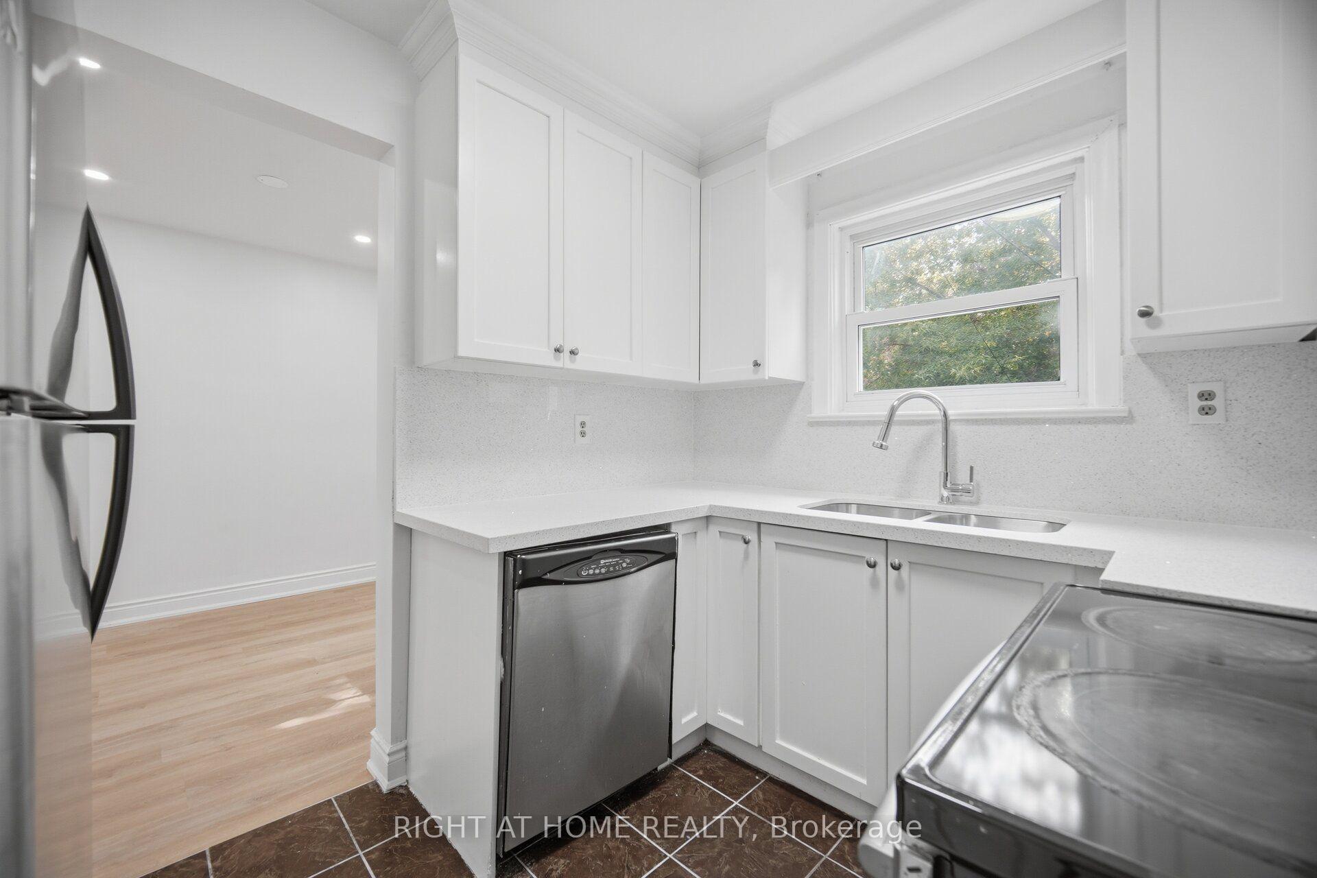 Photo 16 of 36 Rushley Drive, Scarborough, Bendale — HOMEH