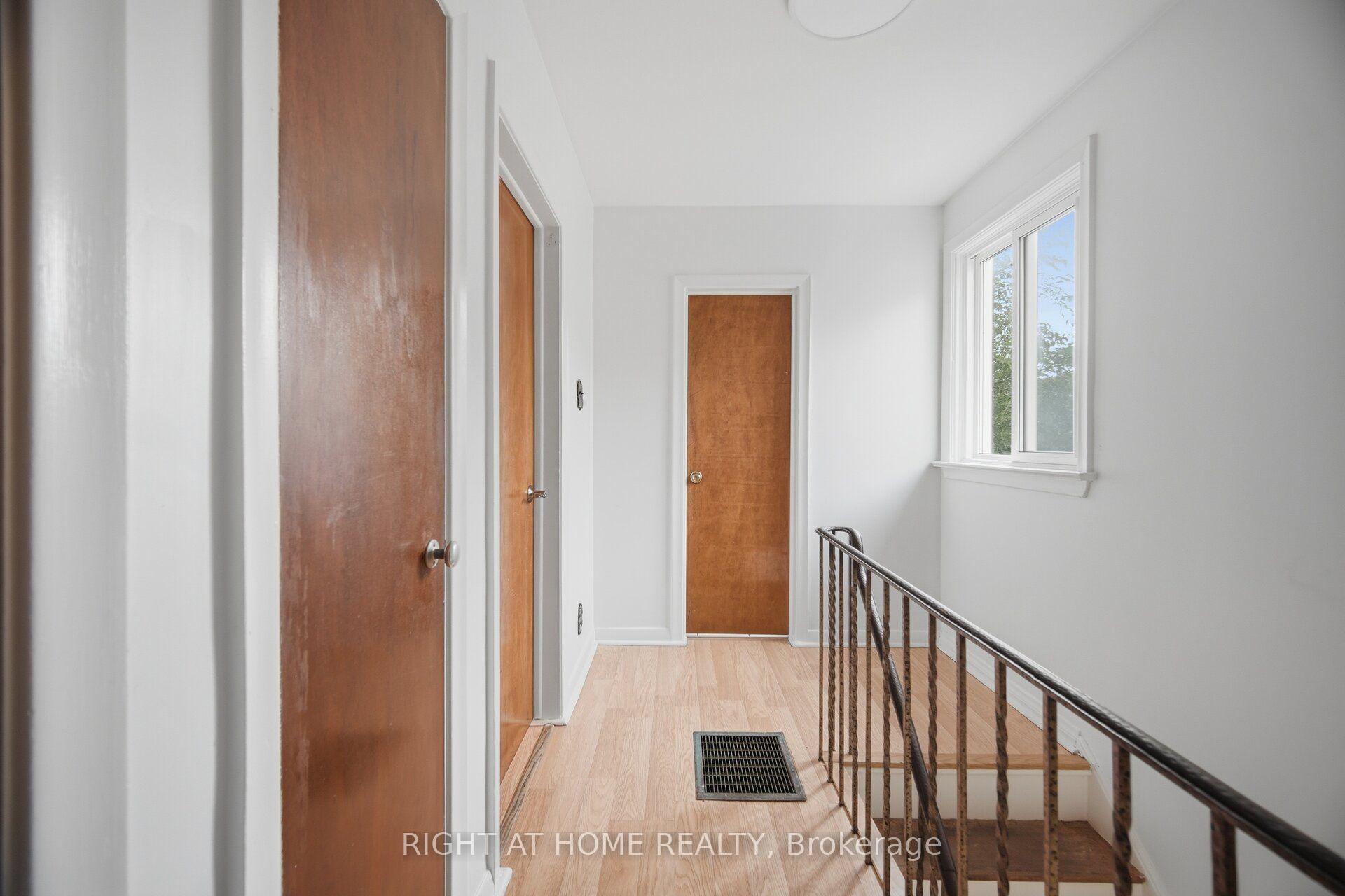 Photo 20 of 36 Rushley Drive, Scarborough, Bendale — HOMEH