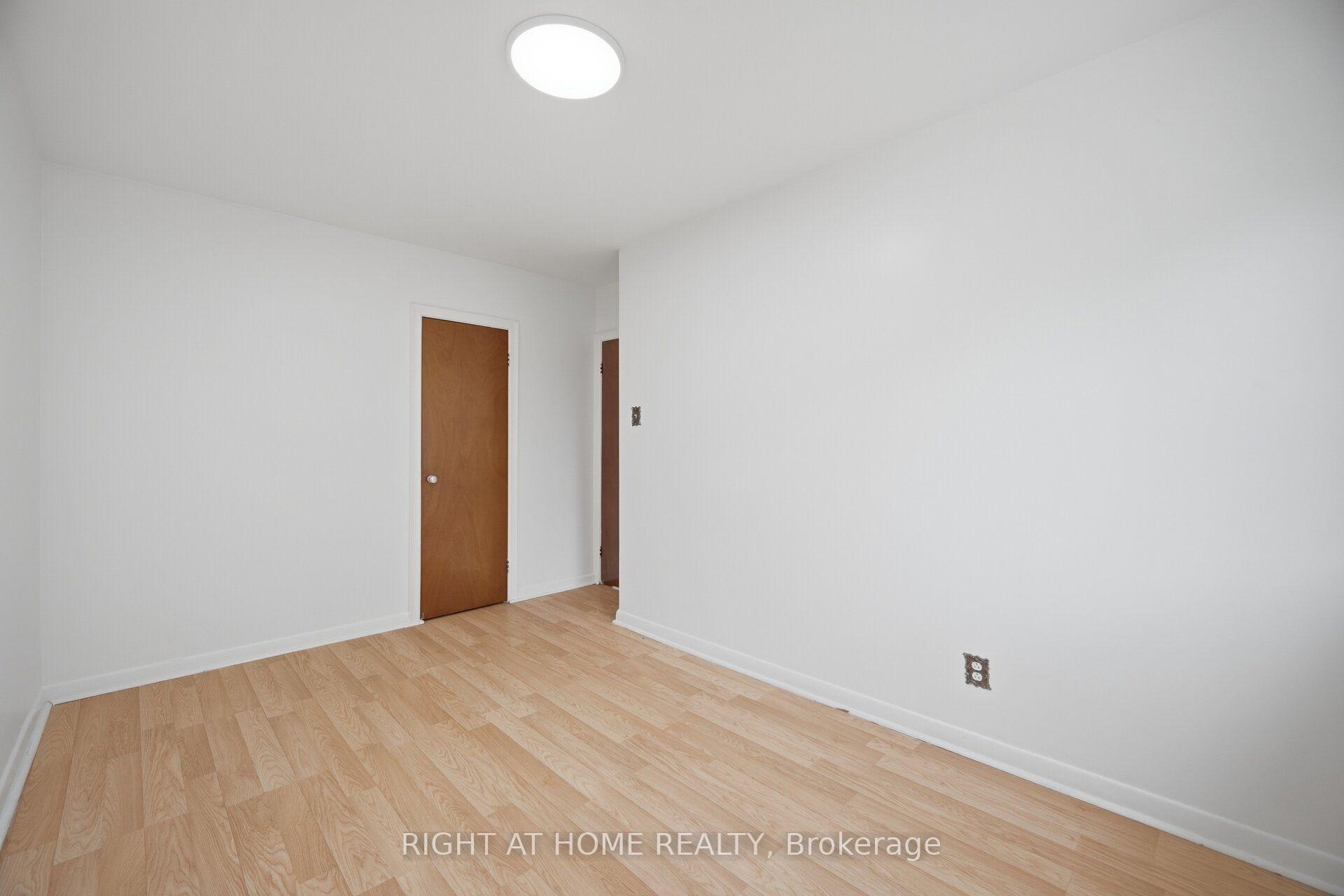 Photo 24 of 36 Rushley Drive, Scarborough, Bendale — HOMEH