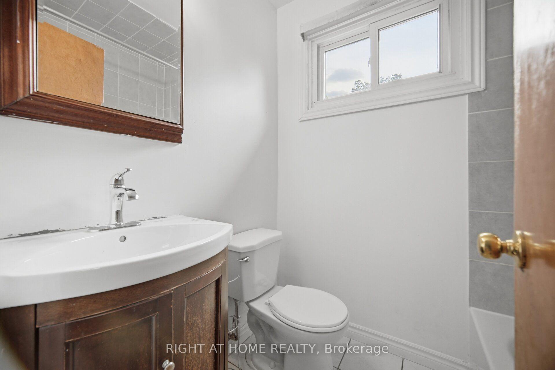 Photo 29 of 36 Rushley Drive, Scarborough, Bendale — HOMEH