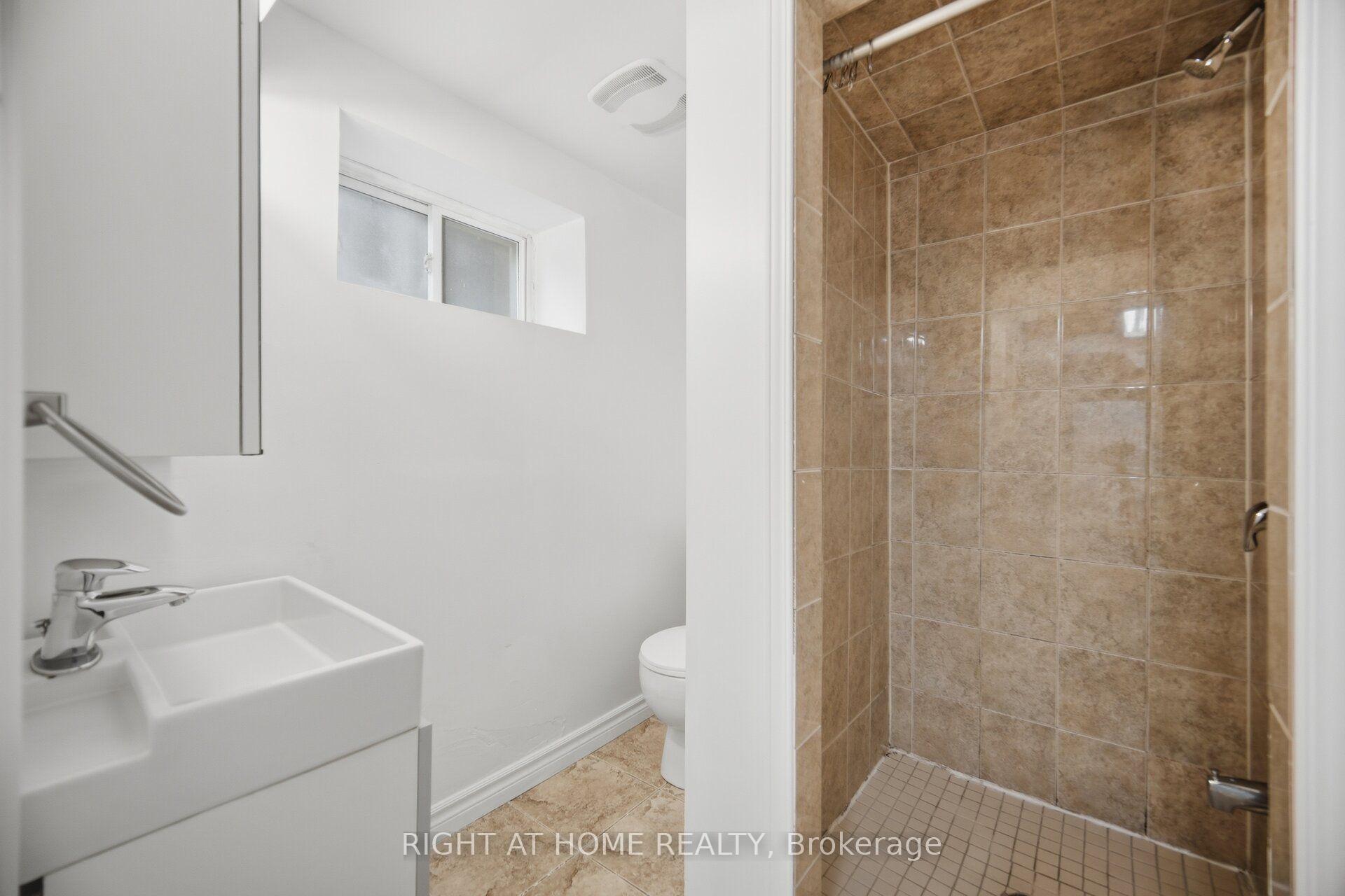 Photo 35 of 36 Rushley Drive, Scarborough, Bendale — HOMEH