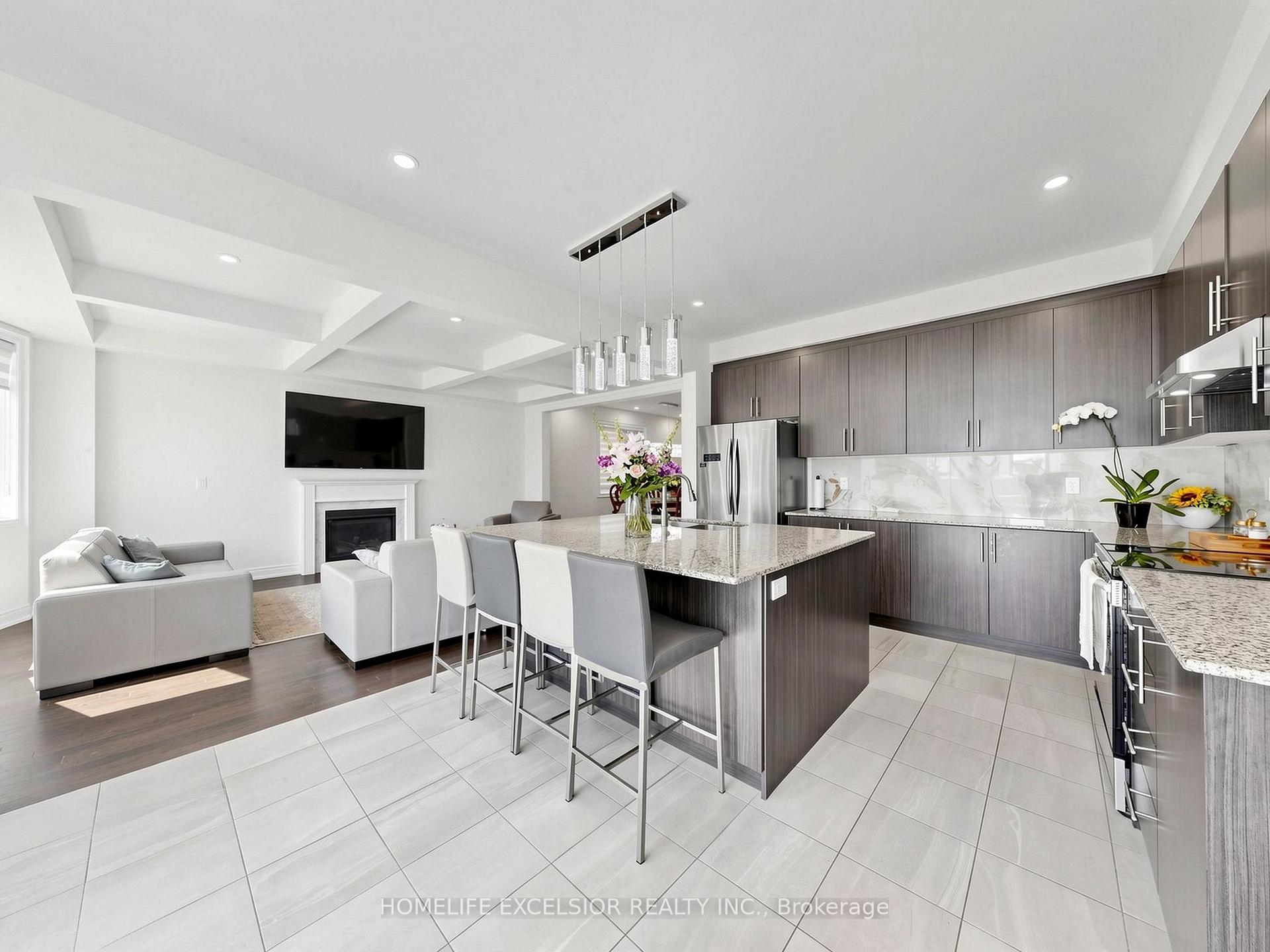 Photo 11 of 5 Manor Hampton Street, East Gwillimbury, Sharon — HOMEH