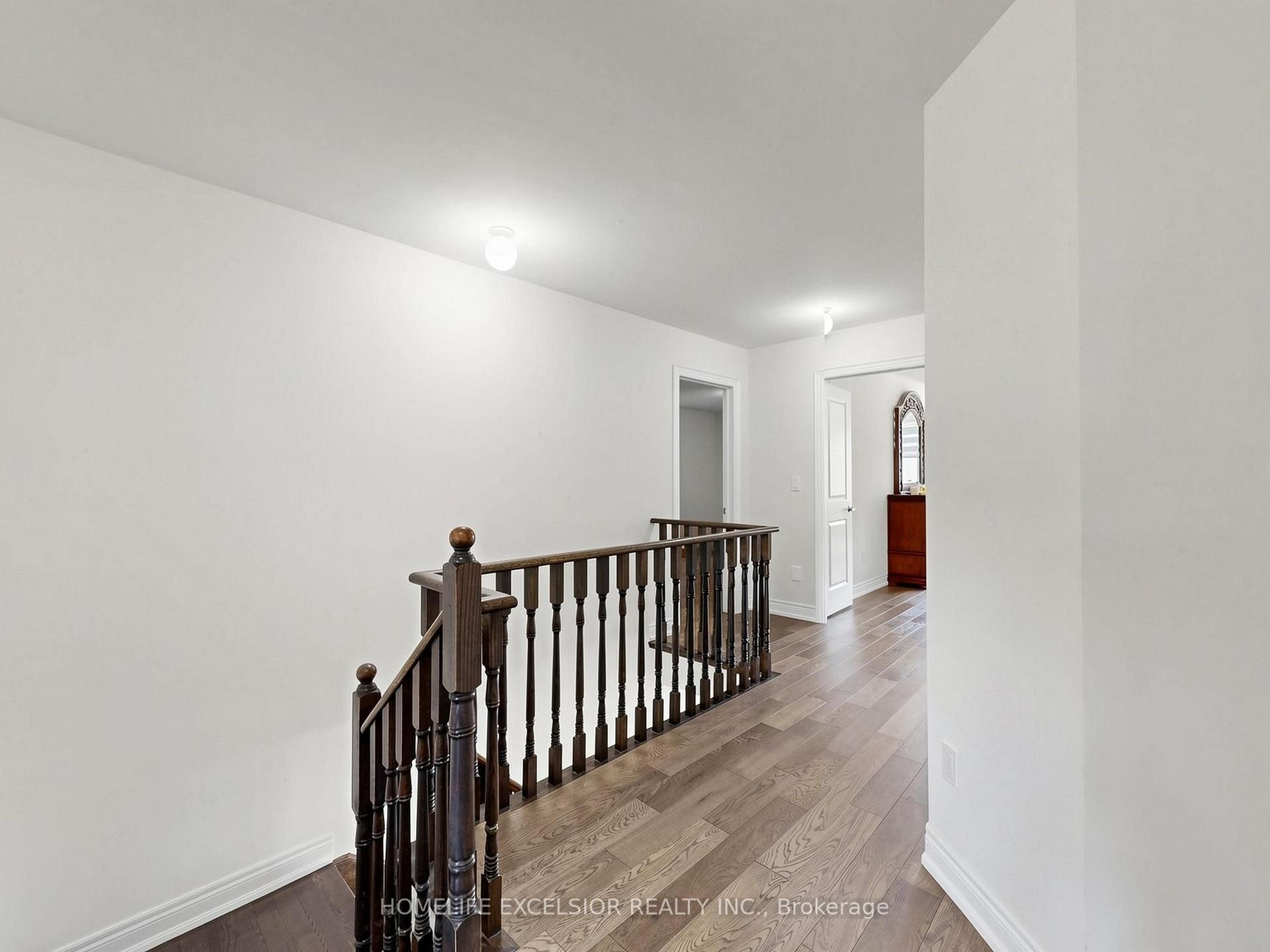 Photo 24 of 5 Manor Hampton Street, East Gwillimbury, Sharon — HOMEH