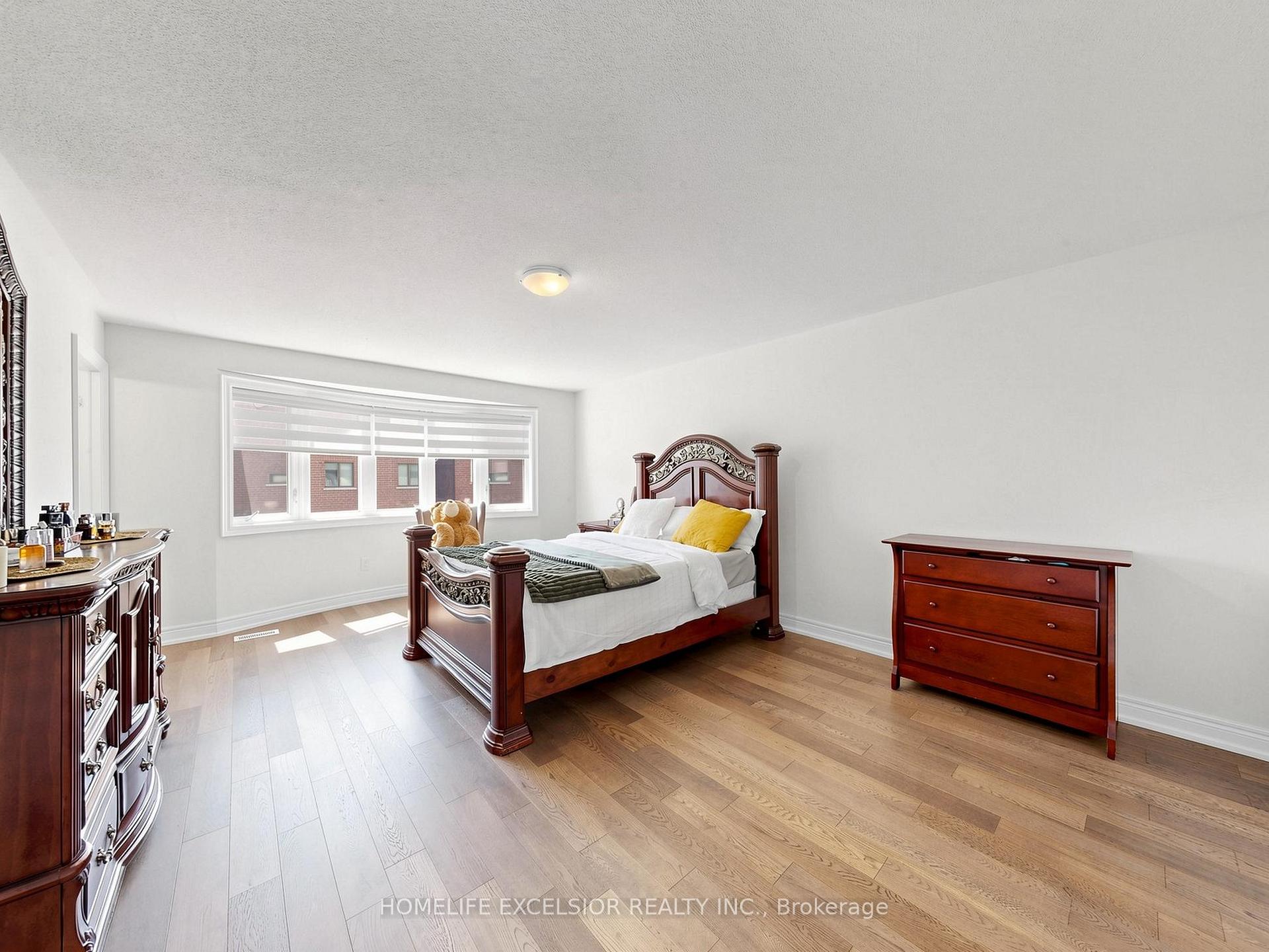 Photo 25 of 5 Manor Hampton Street, East Gwillimbury, Sharon — HOMEH