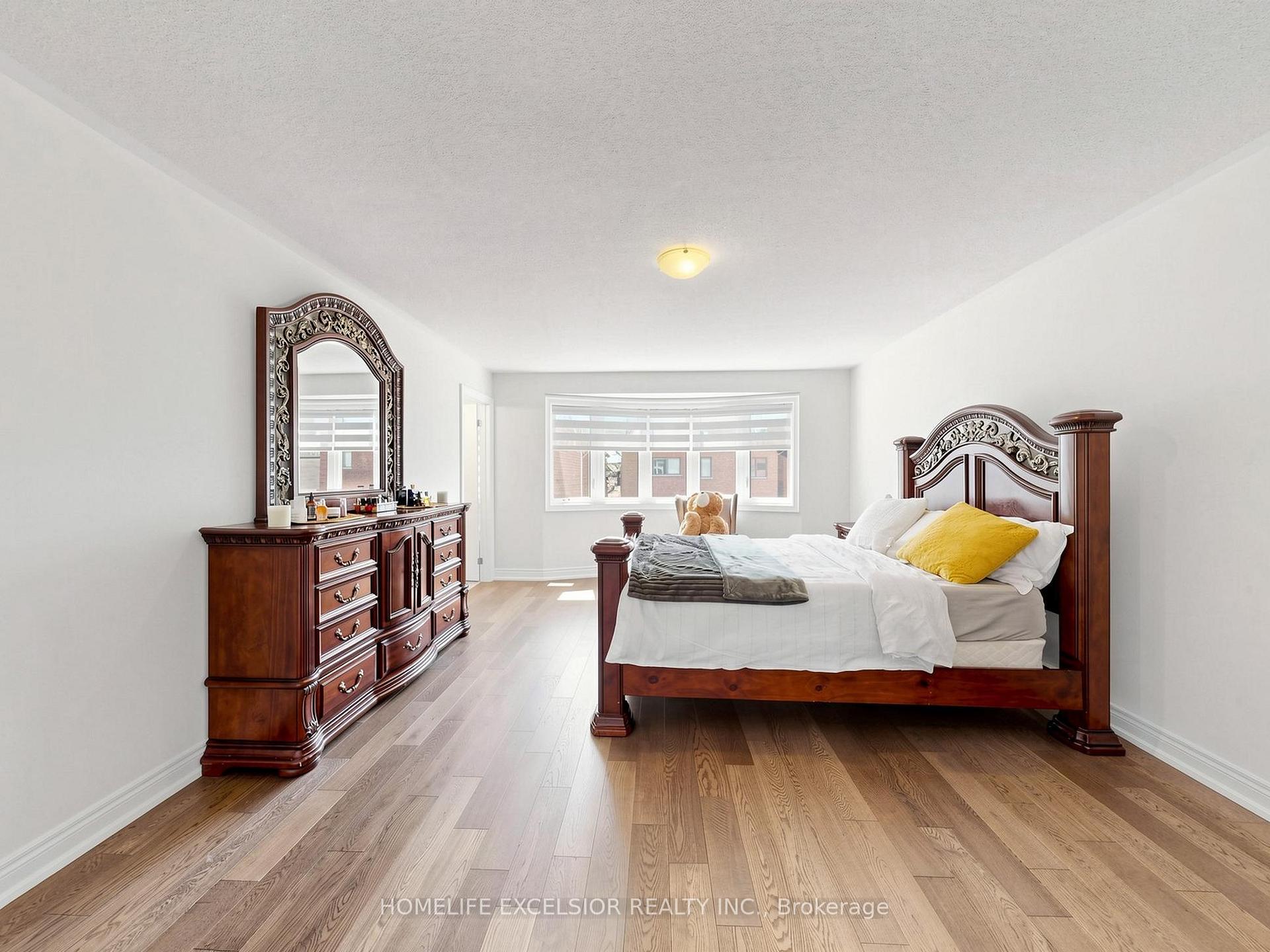 Photo 26 of 5 Manor Hampton Street, East Gwillimbury, Sharon — HOMEH