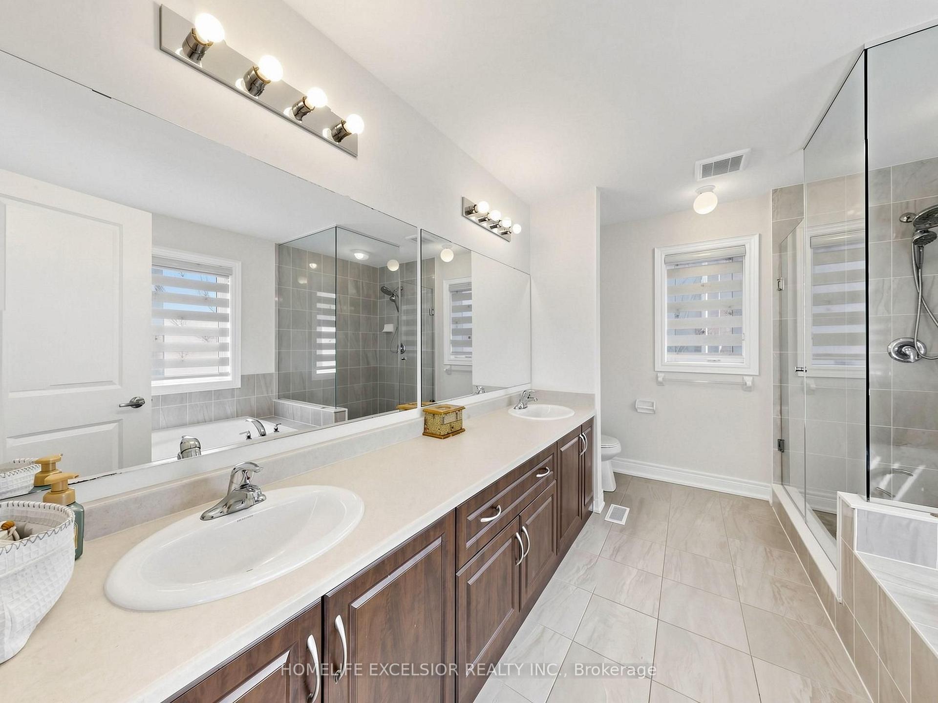 Photo 29 of 5 Manor Hampton Street, East Gwillimbury, Sharon — HOMEH