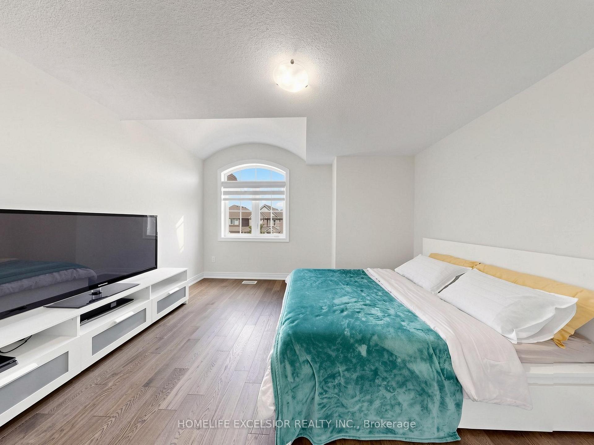 Photo 34 of 5 Manor Hampton Street, East Gwillimbury, Sharon — HOMEH