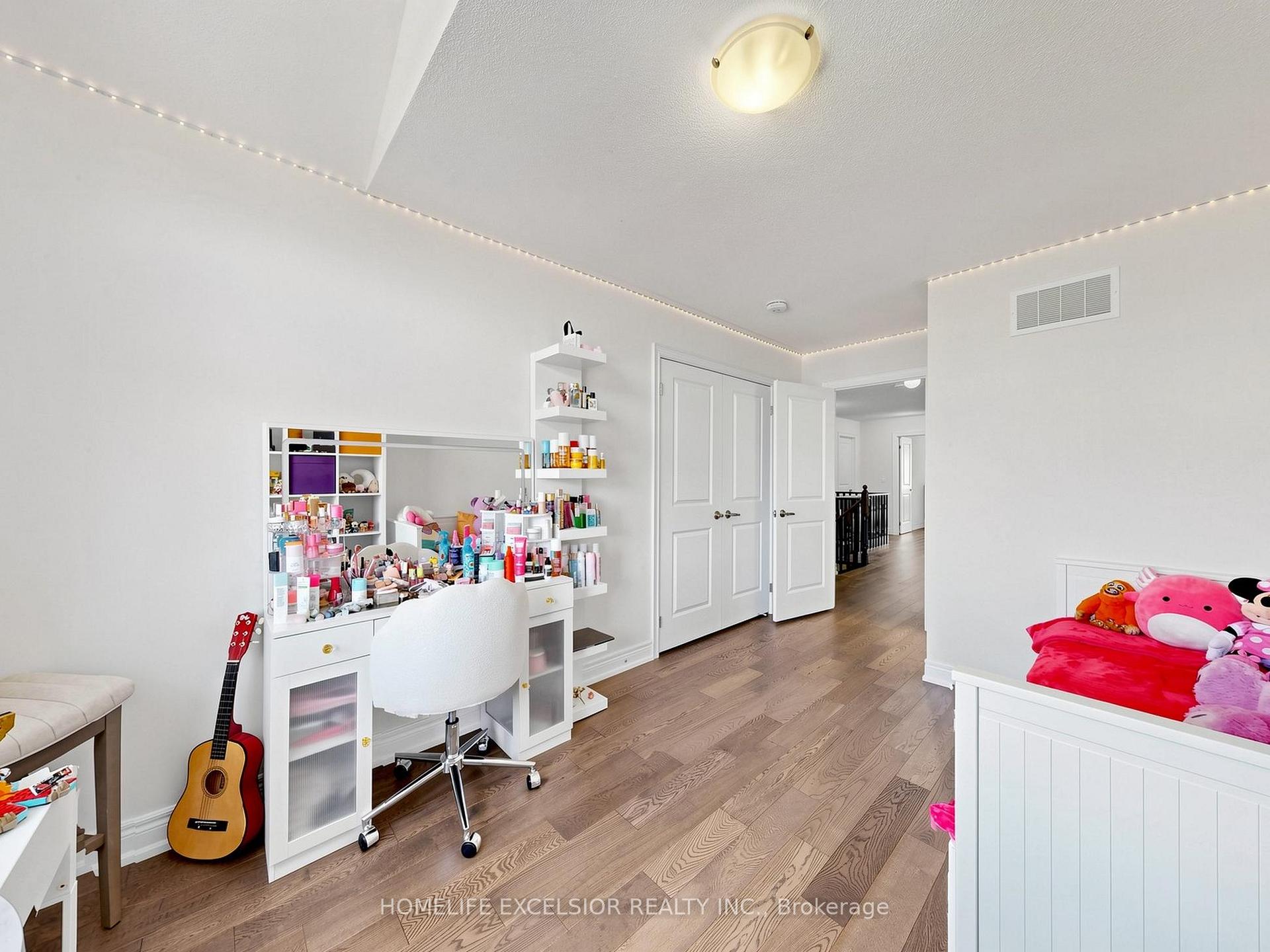Photo 38 of 5 Manor Hampton Street, East Gwillimbury, Sharon — HOMEH