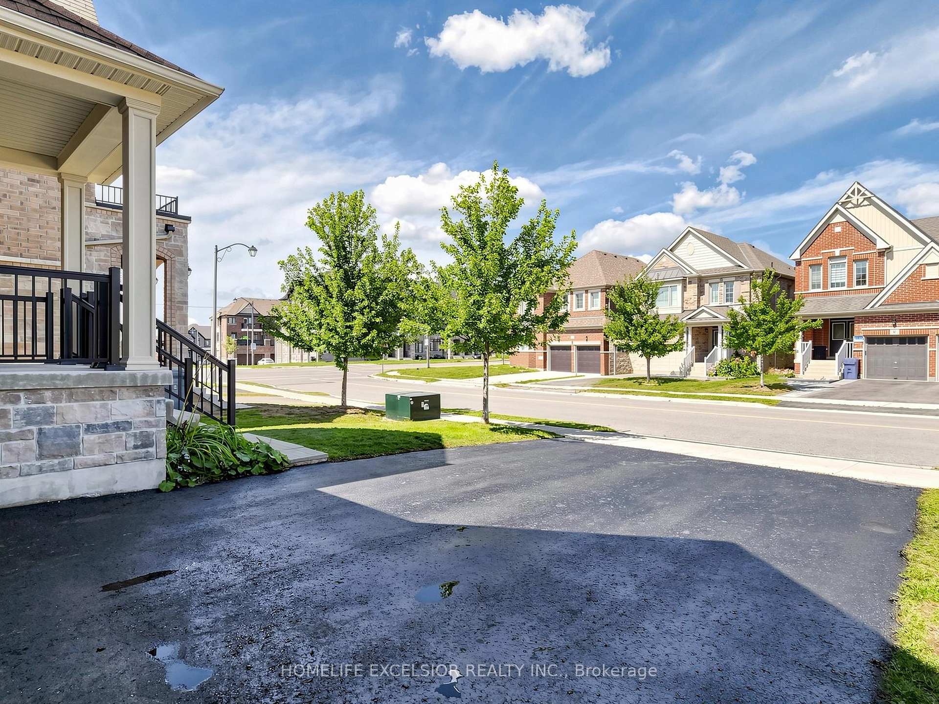 Photo 42 of 5 Manor Hampton Street, East Gwillimbury, Sharon — HOMEH