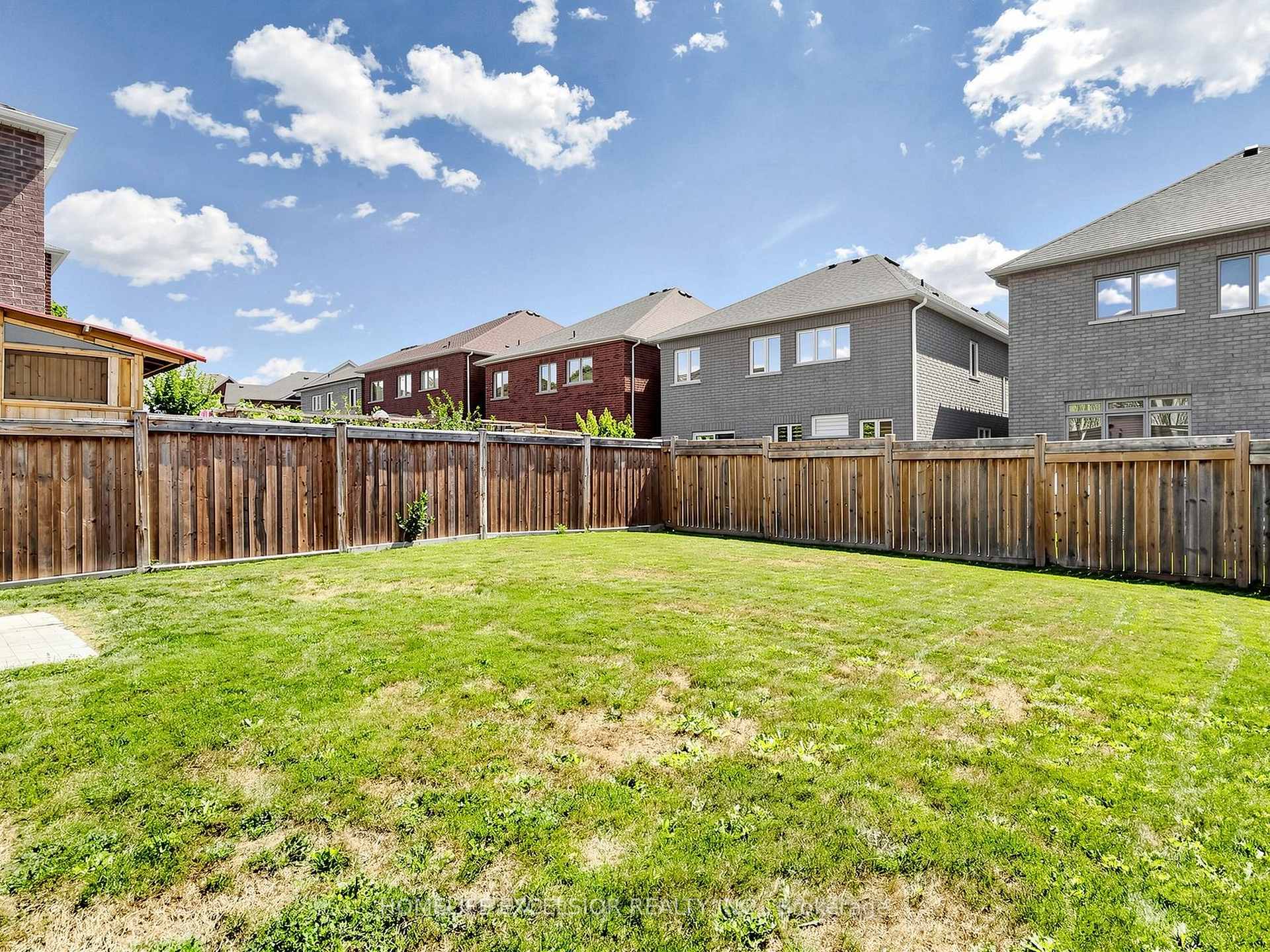 Photo 43 of 5 Manor Hampton Street, East Gwillimbury, Sharon — HOMEH