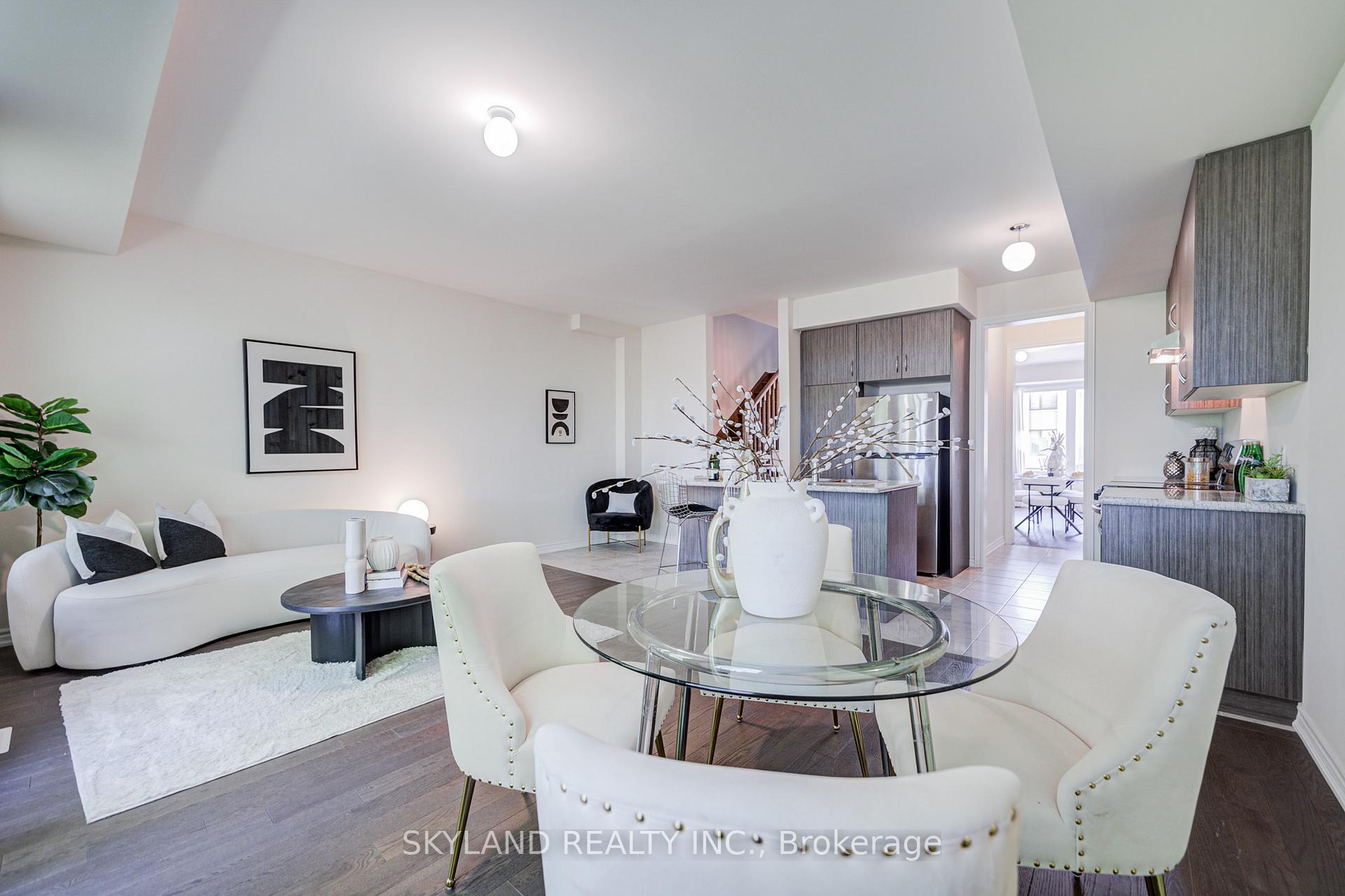 Photo 6 of 66 Puisaya Drive, Richmond Hill, Rural Richmond Hill — HOMEH