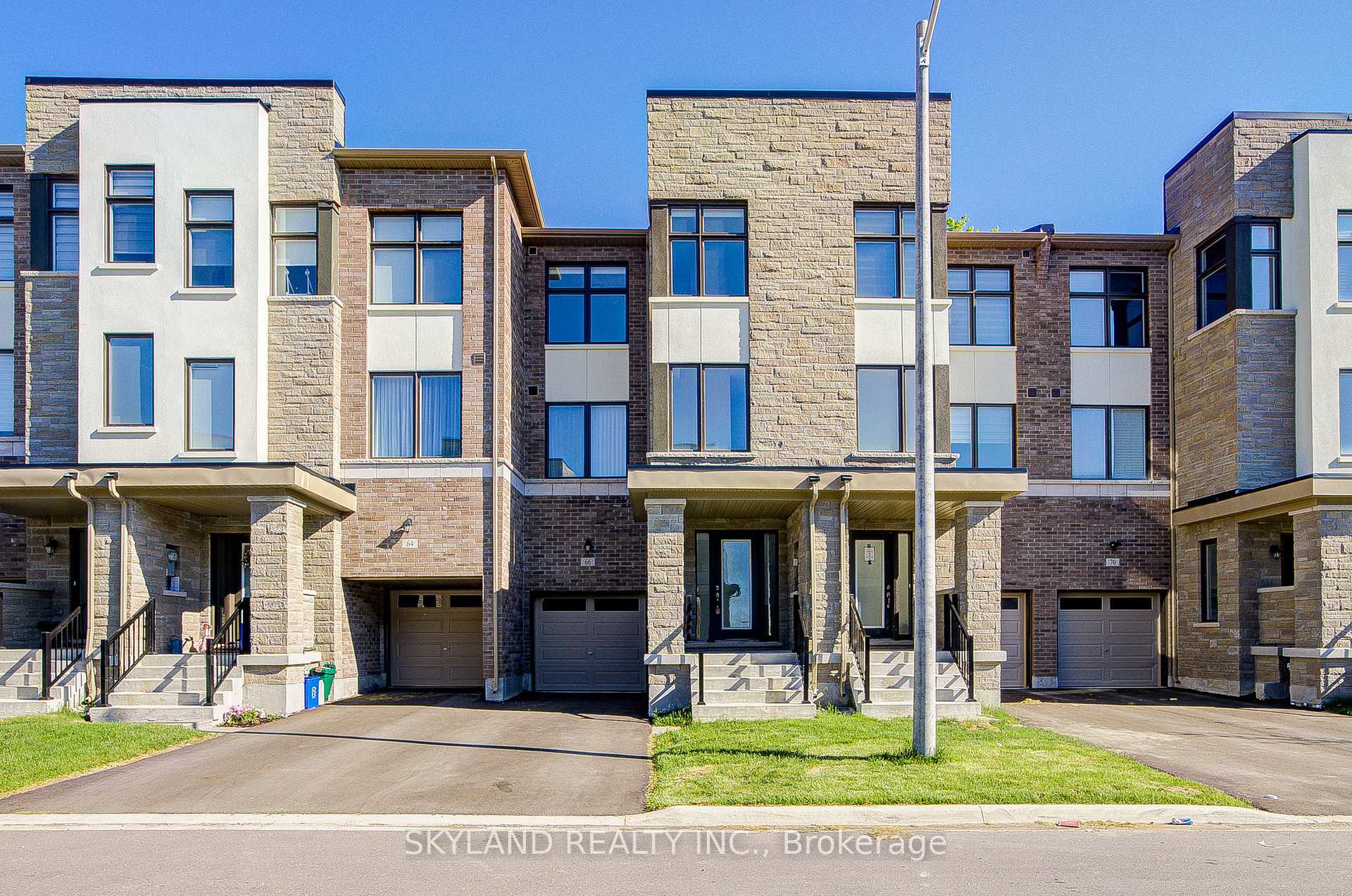 Photo 27 of 66 Puisaya Drive, Richmond Hill, Rural Richmond Hill — HOMEH