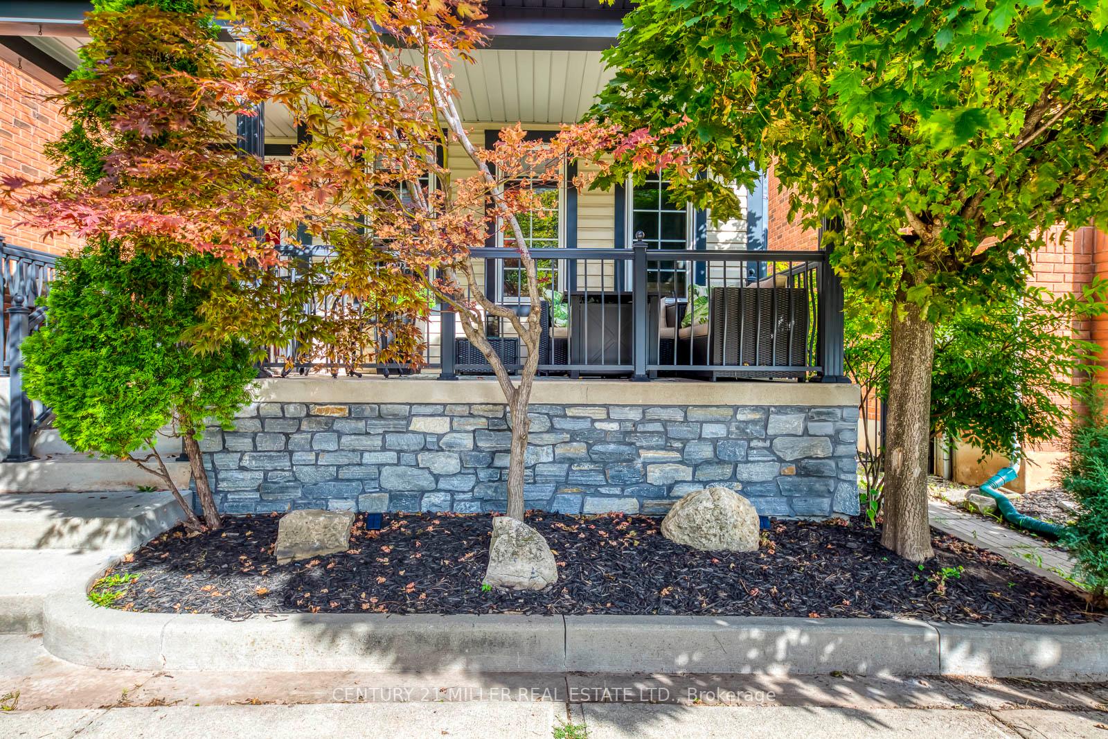 Photo 4 of 215 Roxton Road, Oakville, River Oaks — HOMEH