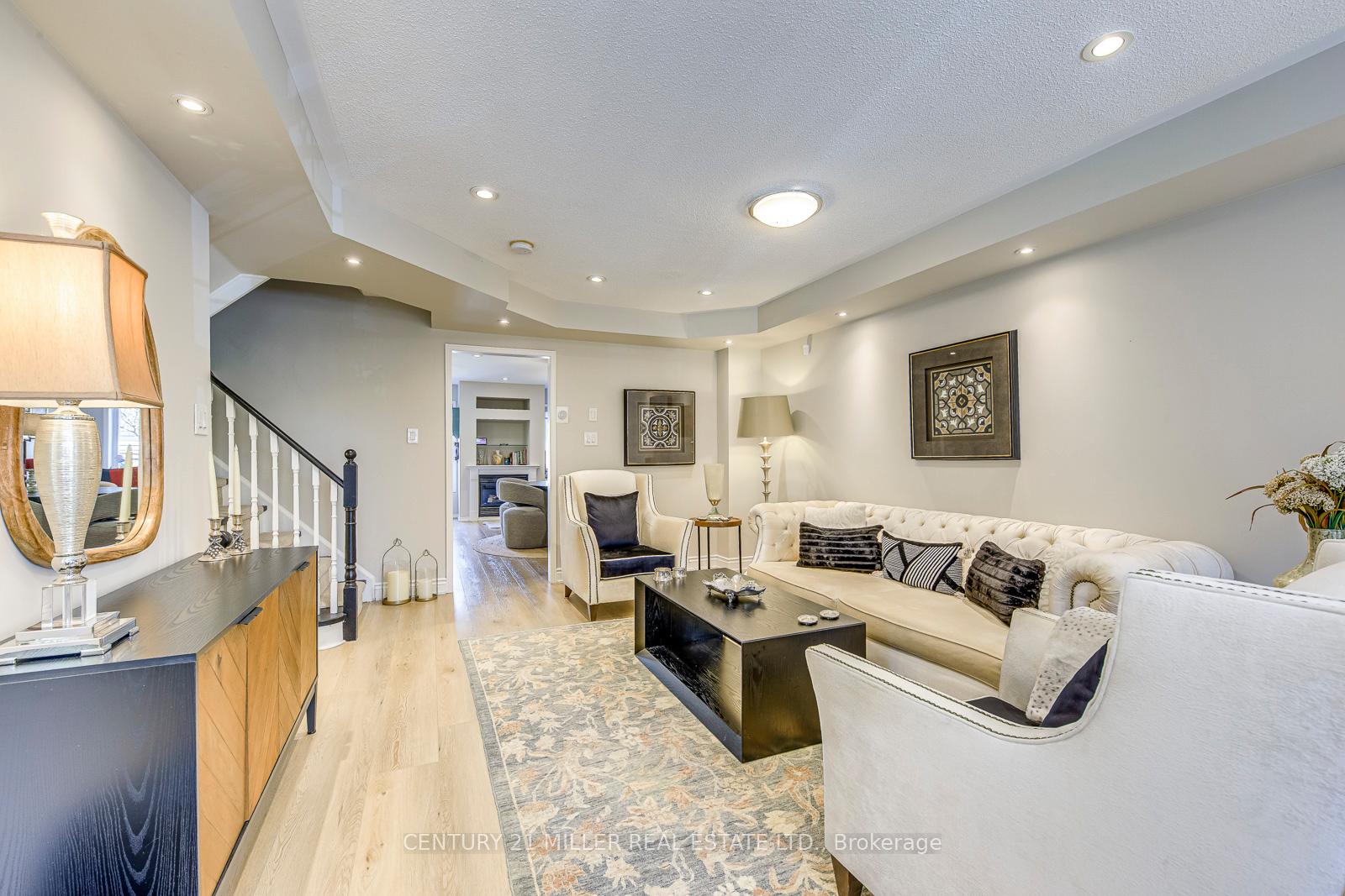 Photo 6 of 215 Roxton Road, Oakville, River Oaks — HOMEH