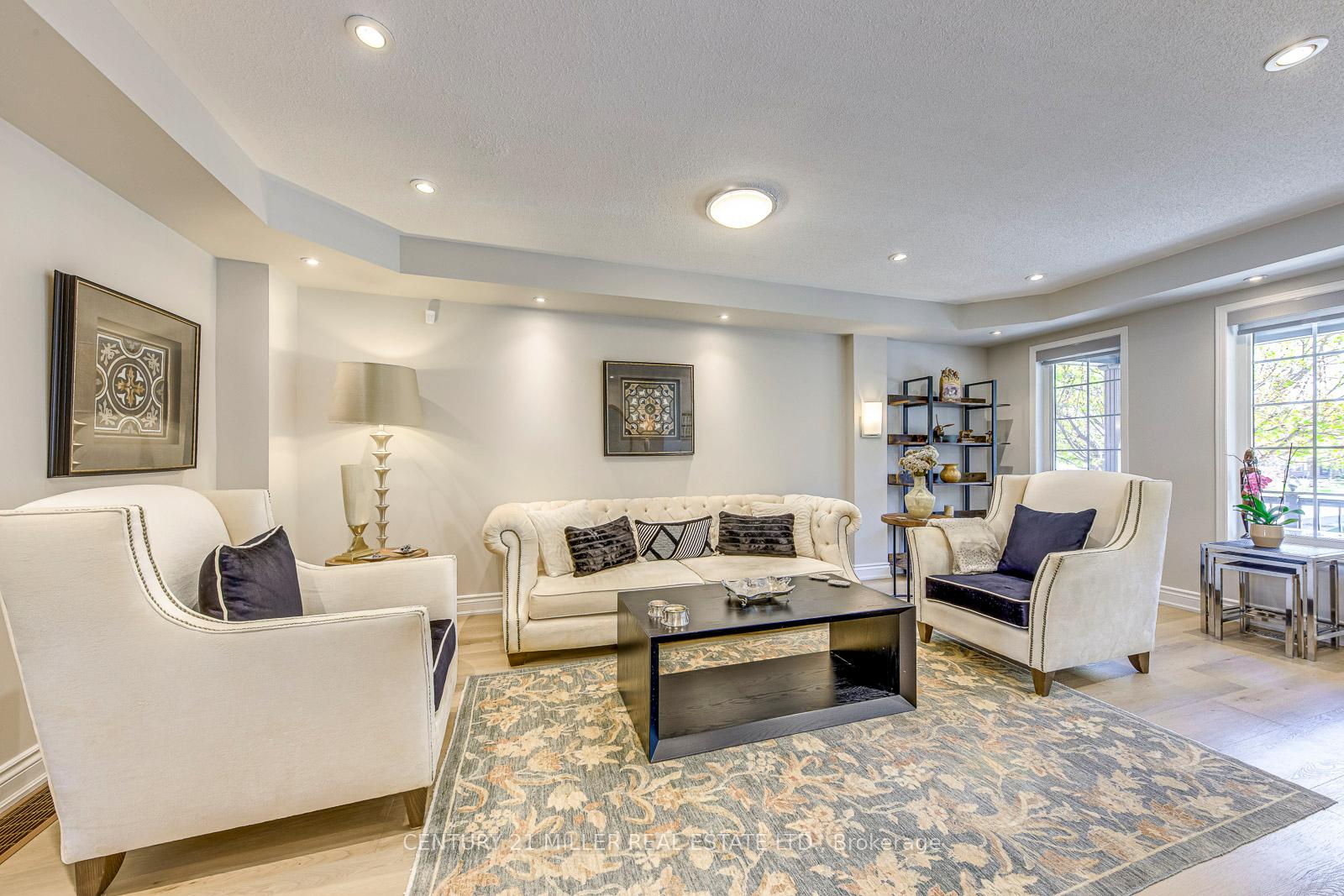 Photo 7 of 215 Roxton Road, Oakville, River Oaks — HOMEH