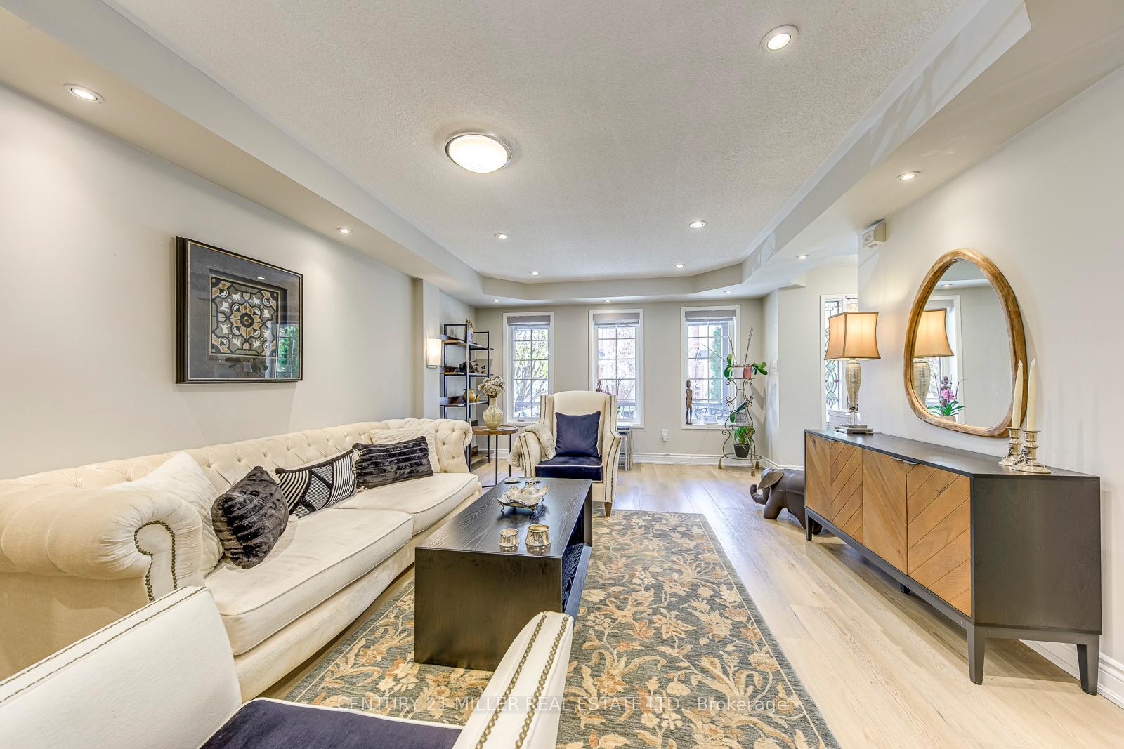 Photo 8 of 215 Roxton Road, Oakville, River Oaks — HOMEH