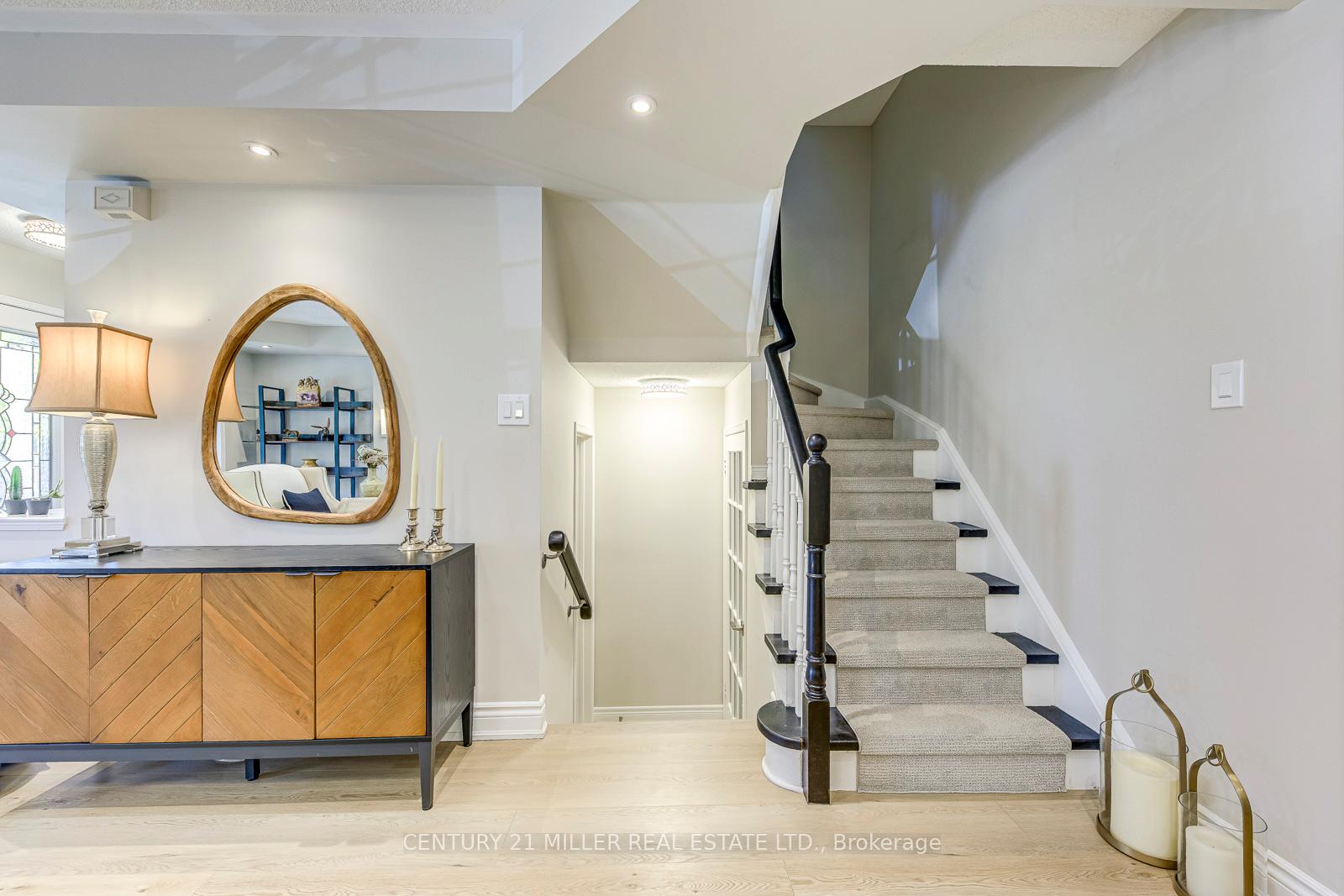Photo 19 of 215 Roxton Road, Oakville, River Oaks — HOMEH