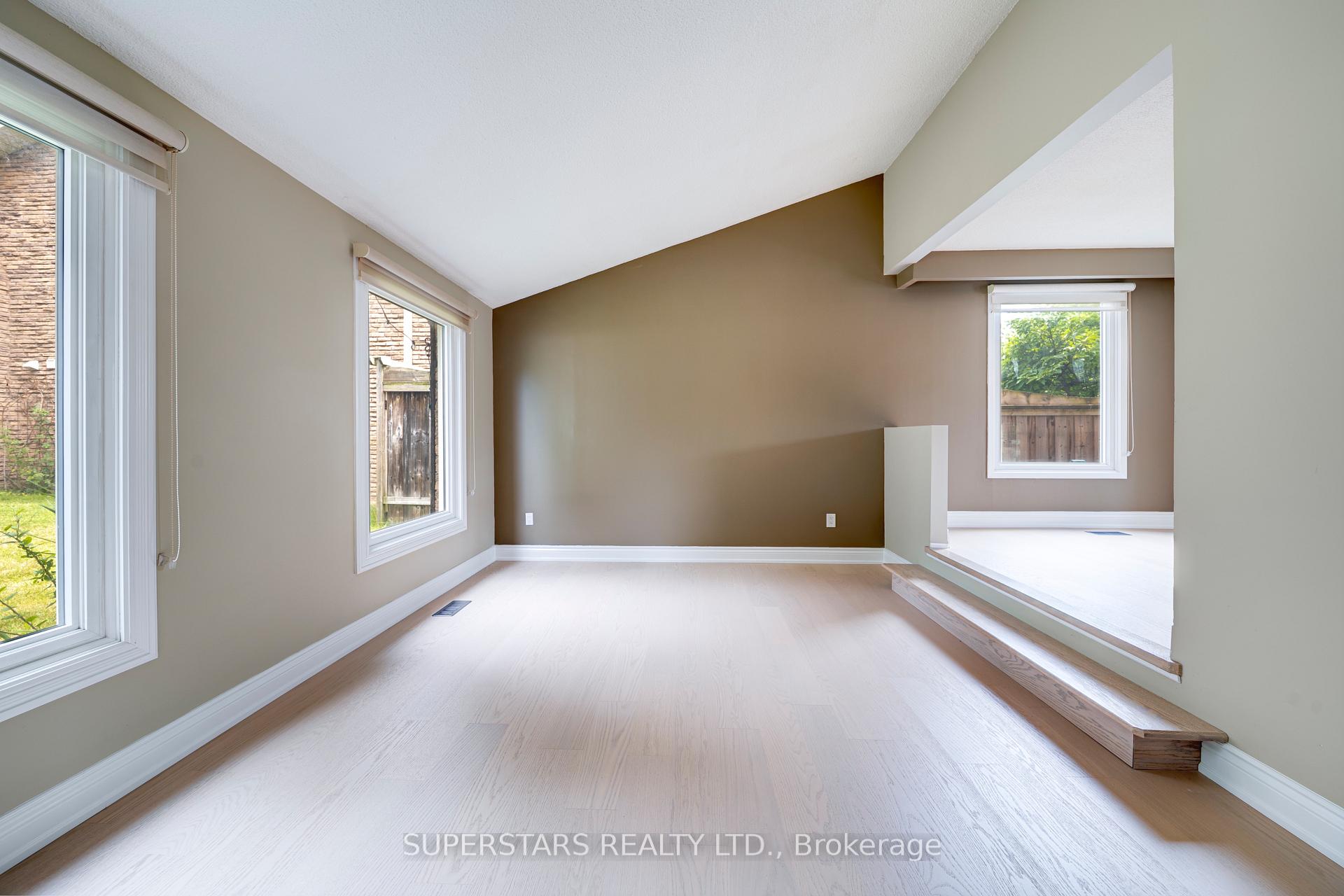 Photo 16 of 1731 Ada Court, Pickering, Amberlea — HOMEH
