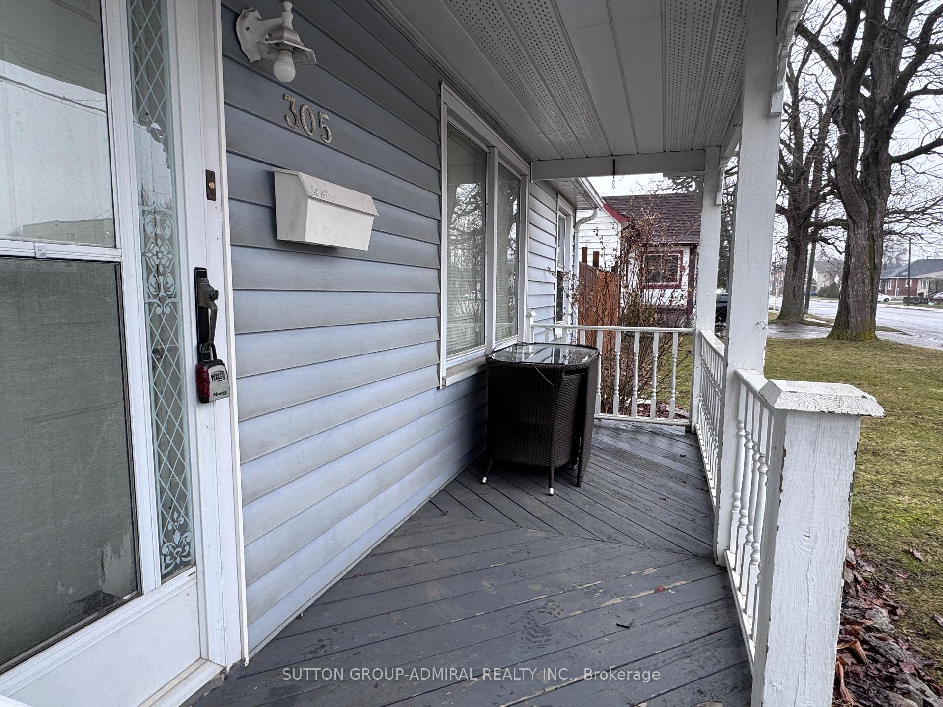 Photo 2 of 305 Crowland Avenue, Welland, Lincoln/Crowland — HOMEH