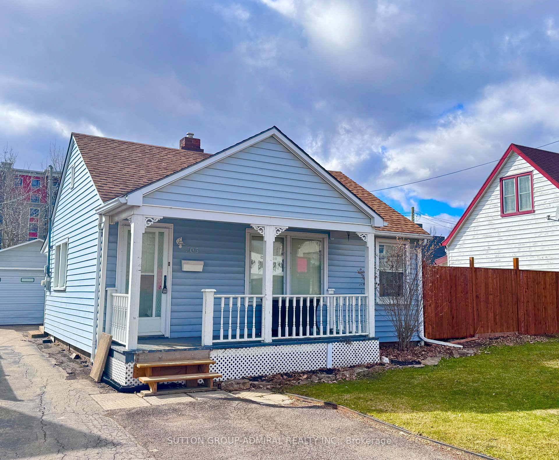 Photo of 305 Crowland Avenue