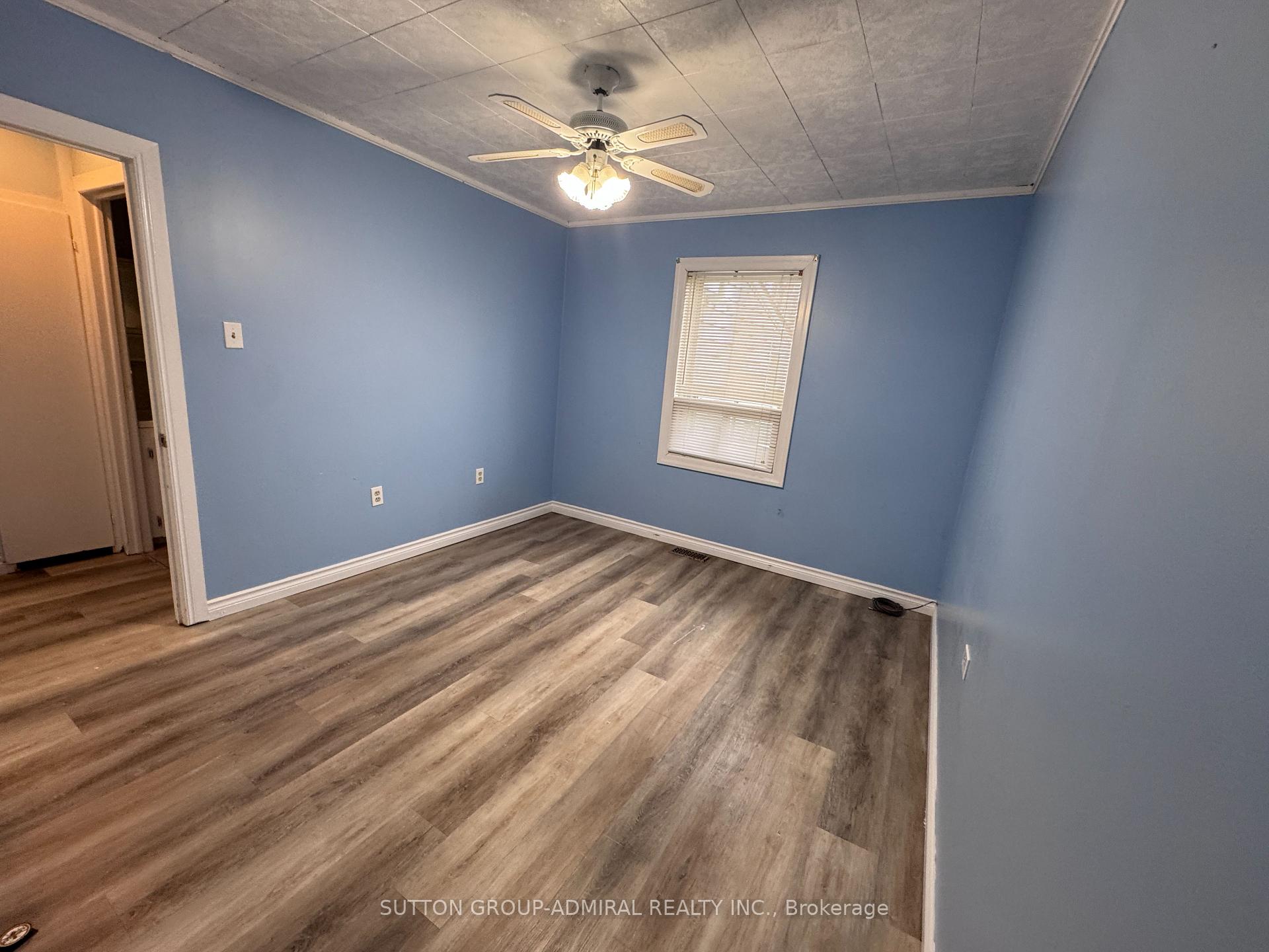 Photo 12 of 305 Crowland Avenue, Welland, Lincoln/Crowland — HOMEH