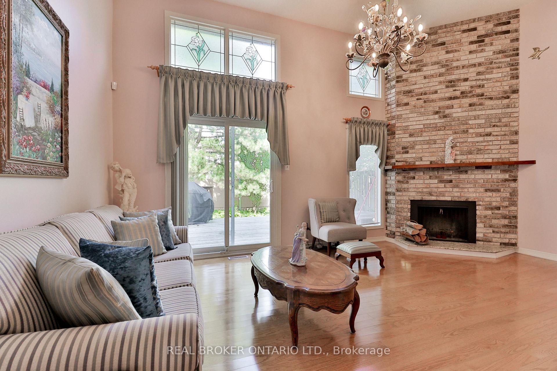 Photo 5 of Unit 16, 1764 Rathburn Road E, Mississauga, Rathwood — HOMEH