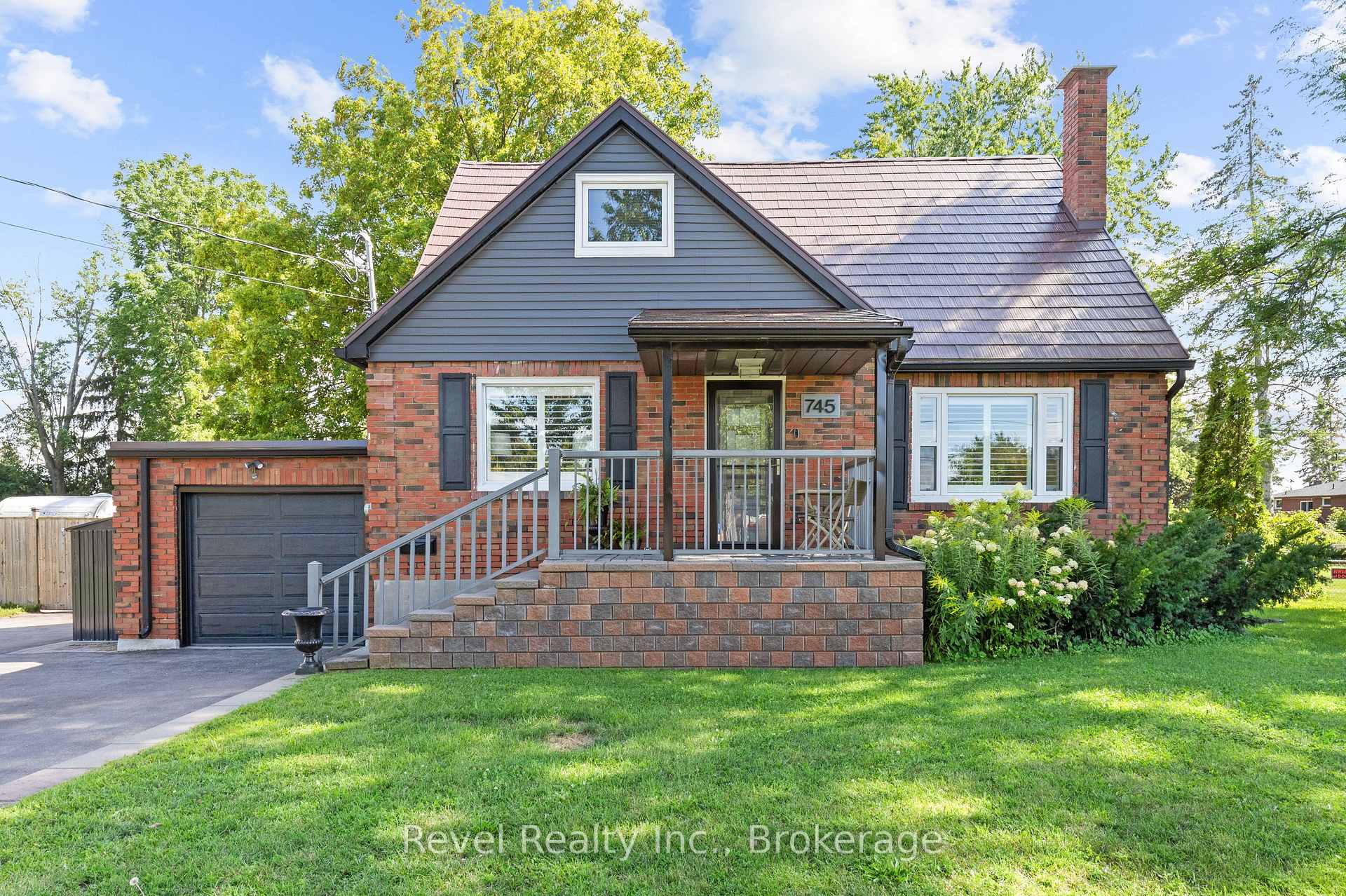 Photo 2 of 745 Crawford Drive, Peterborough, Otonabee Ward 1 — HOMEH