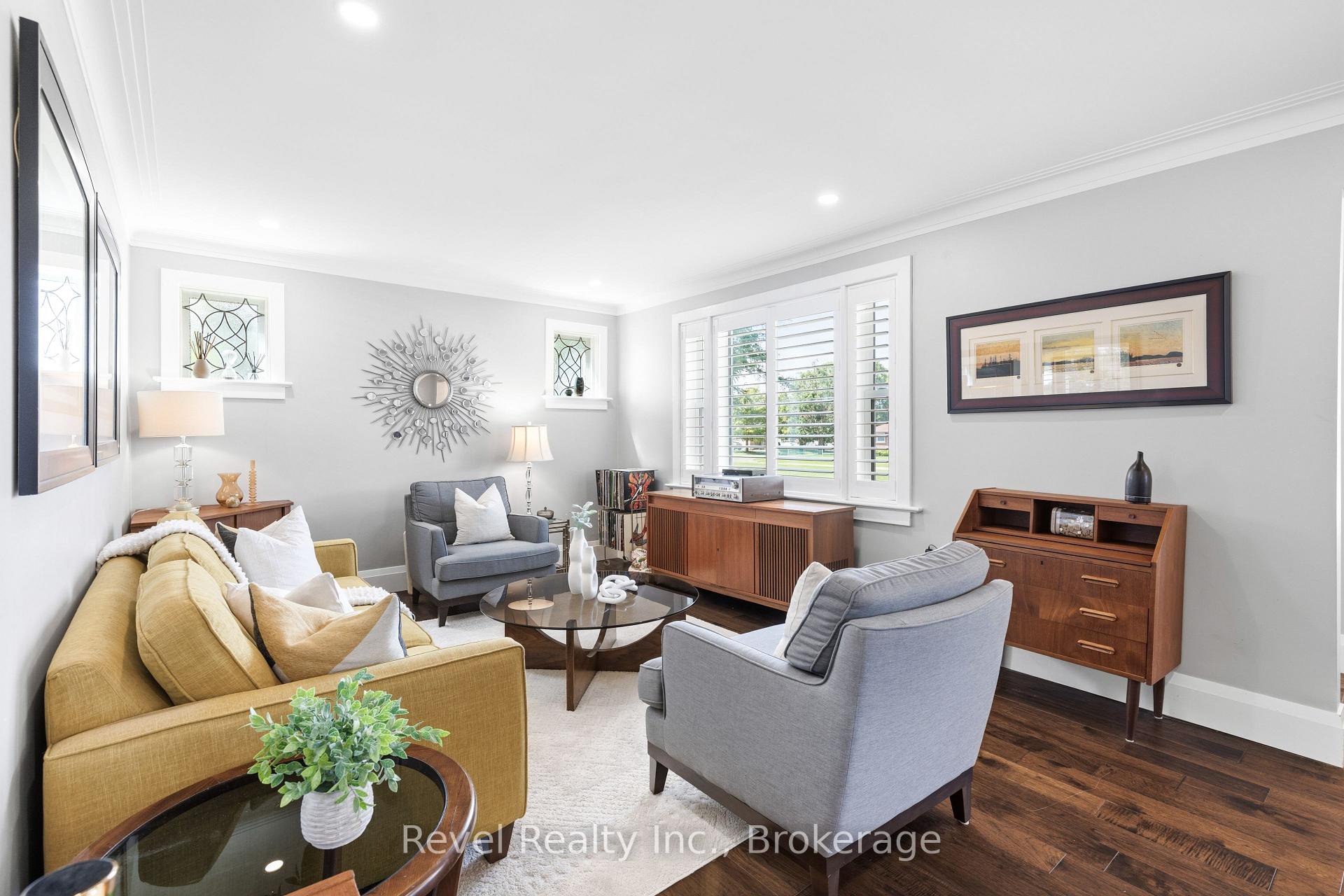 Photo 8 of 745 Crawford Drive, Peterborough, Otonabee Ward 1 — HOMEH