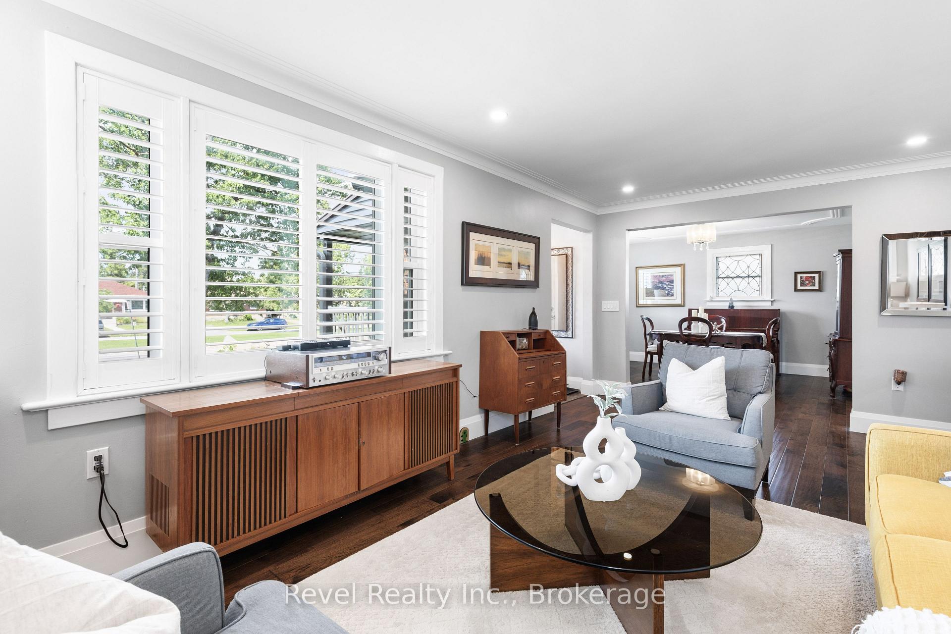 Photo 9 of 745 Crawford Drive, Peterborough, Otonabee Ward 1 — HOMEH