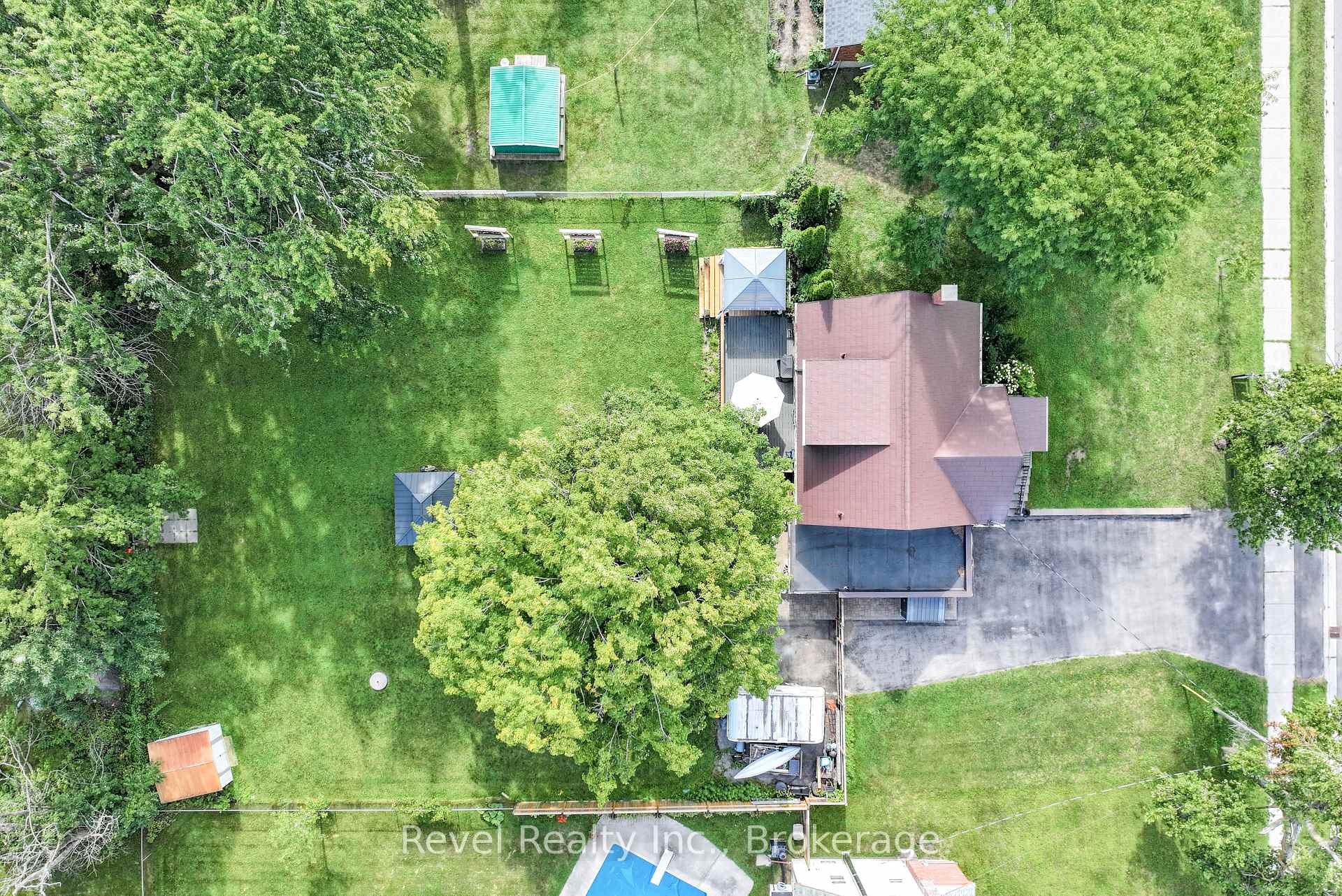 Photo 40 of 745 Crawford Drive, Peterborough, Otonabee Ward 1 — HOMEH