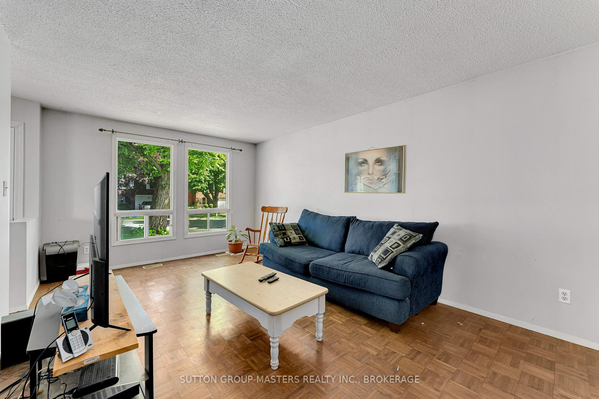 Photo 9 of 150 Dauphin Avenue, Kingston, Rideau — HOMEH