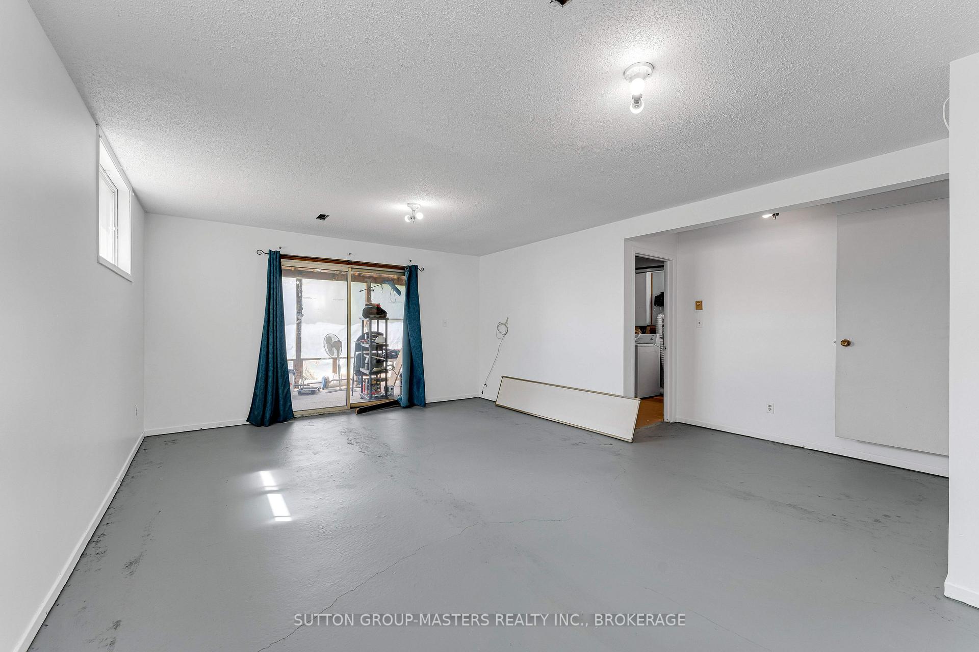 Photo 24 of 150 Dauphin Avenue, Kingston, Rideau — HOMEH
