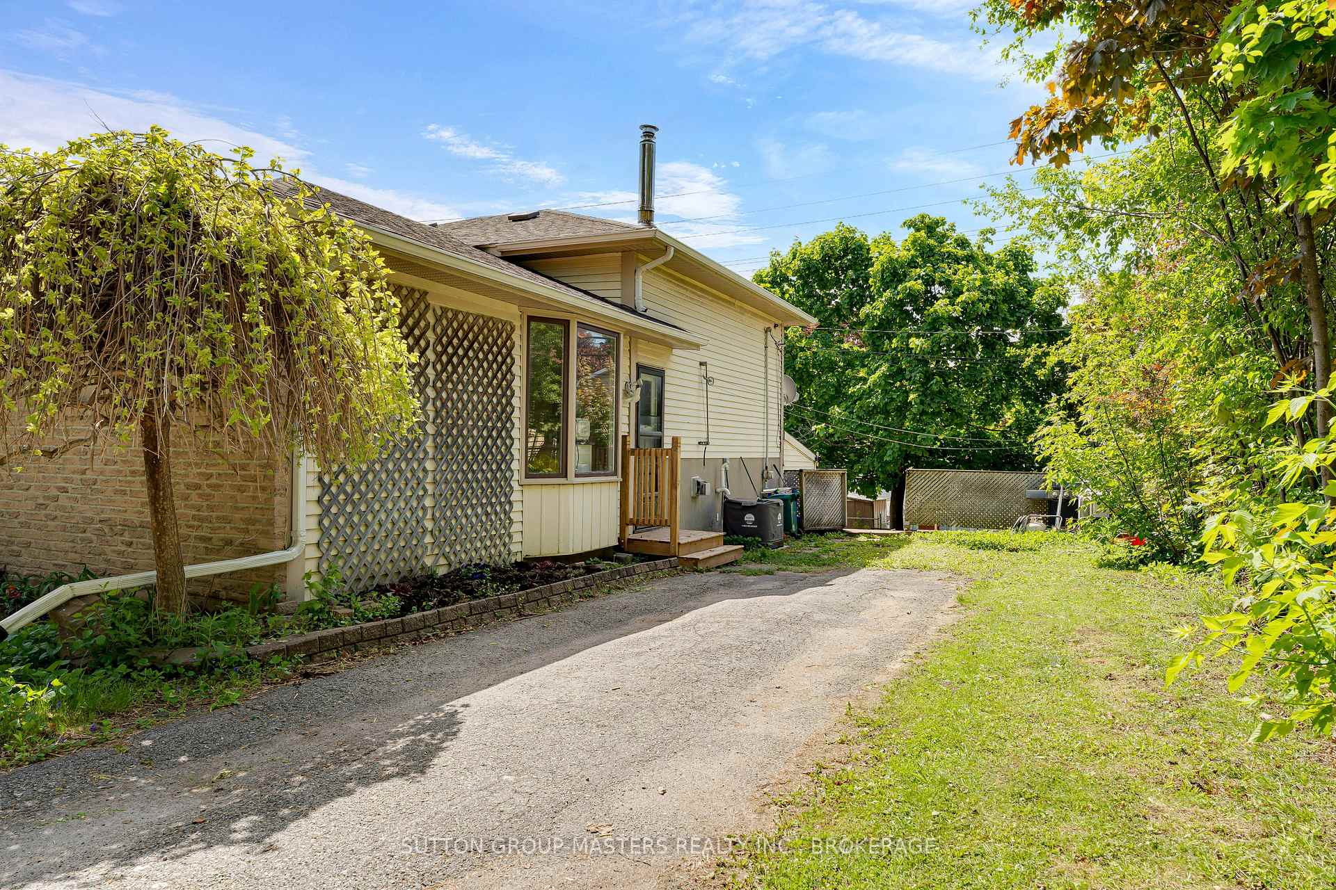 Photo 27 of 150 Dauphin Avenue, Kingston, Rideau — HOMEH