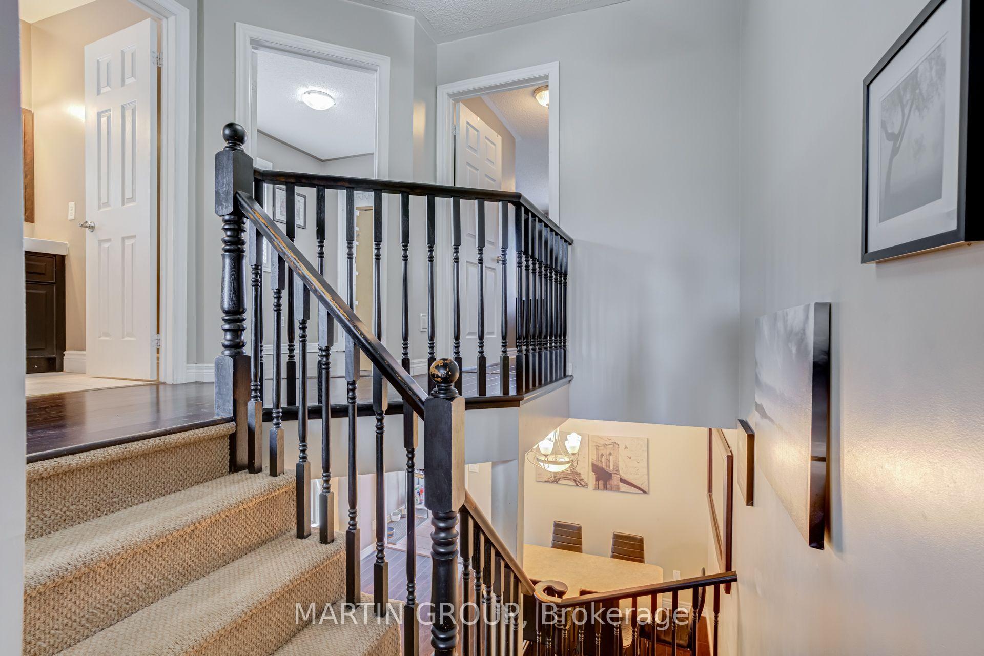 Photo 27 of 33 Slater Court, Hamilton, Waterdown — HOMEH