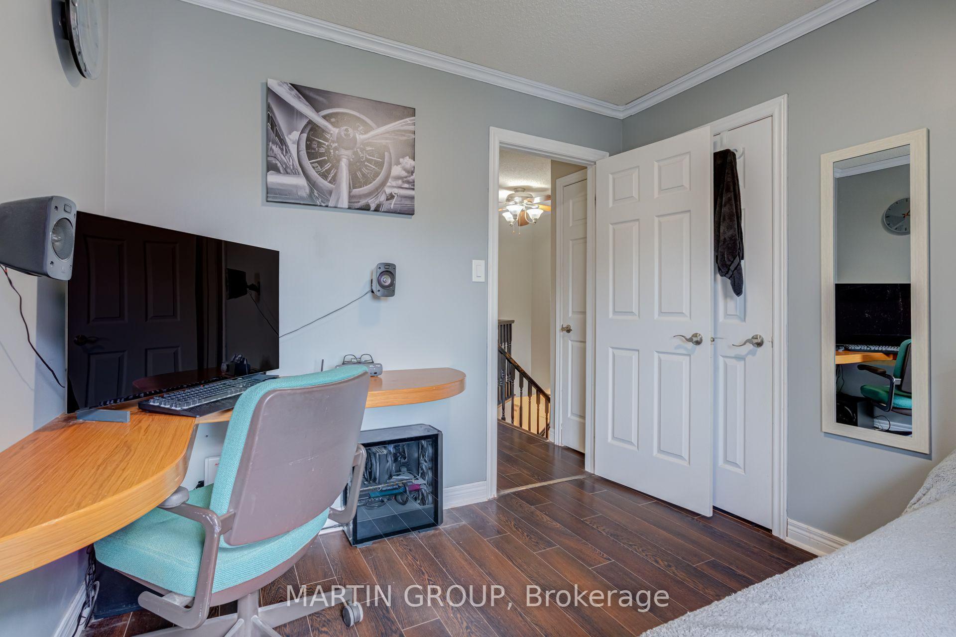 Photo 36 of 33 Slater Court, Hamilton, Waterdown — HOMEH