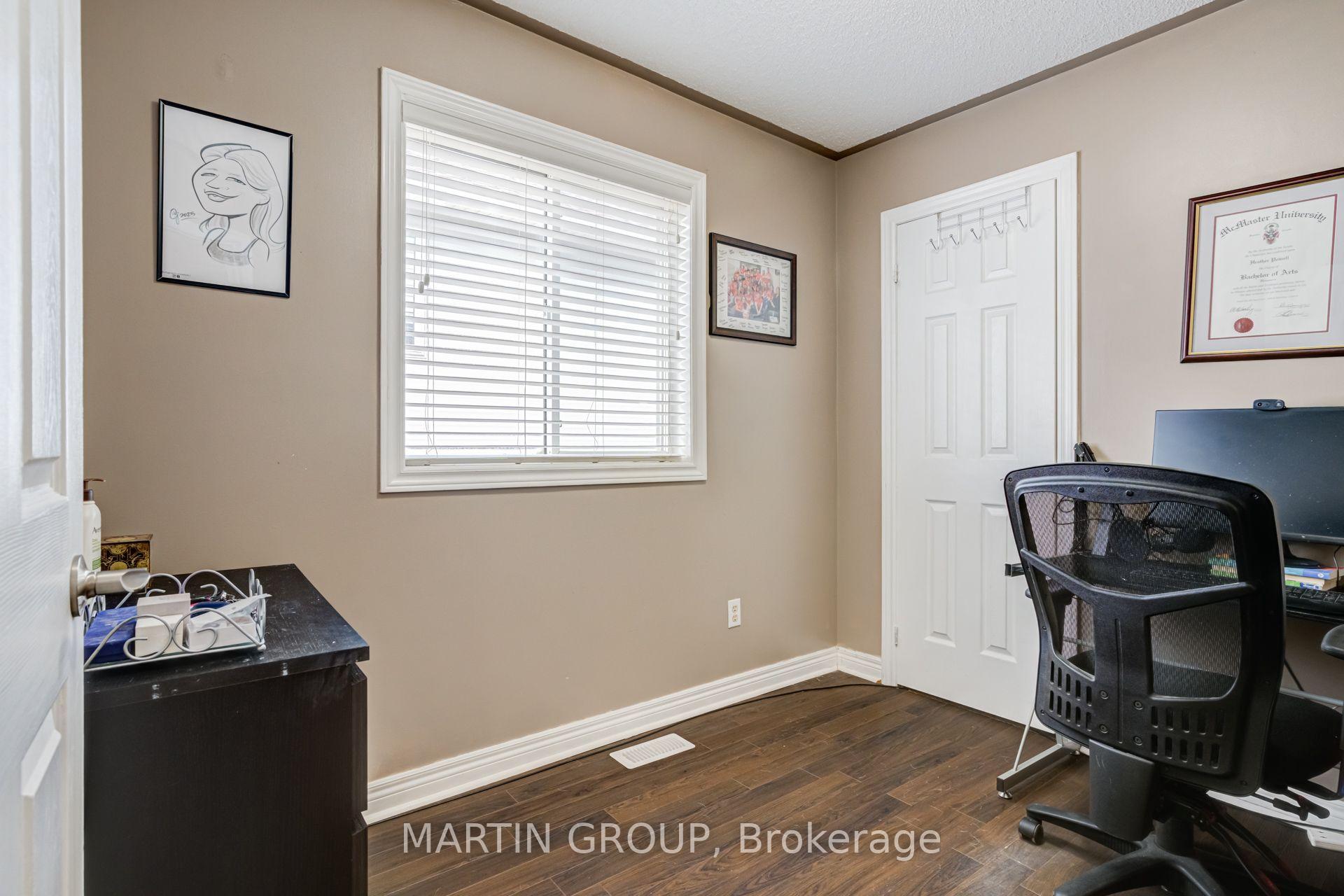 Photo 37 of 33 Slater Court, Hamilton, Waterdown — HOMEH
