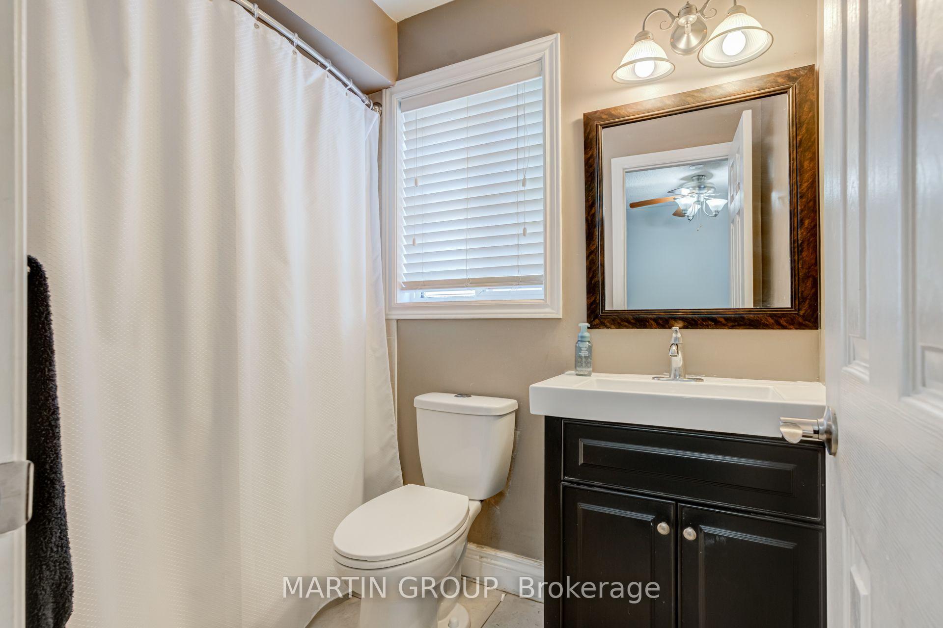 Photo 40 of 33 Slater Court, Hamilton, Waterdown — HOMEH