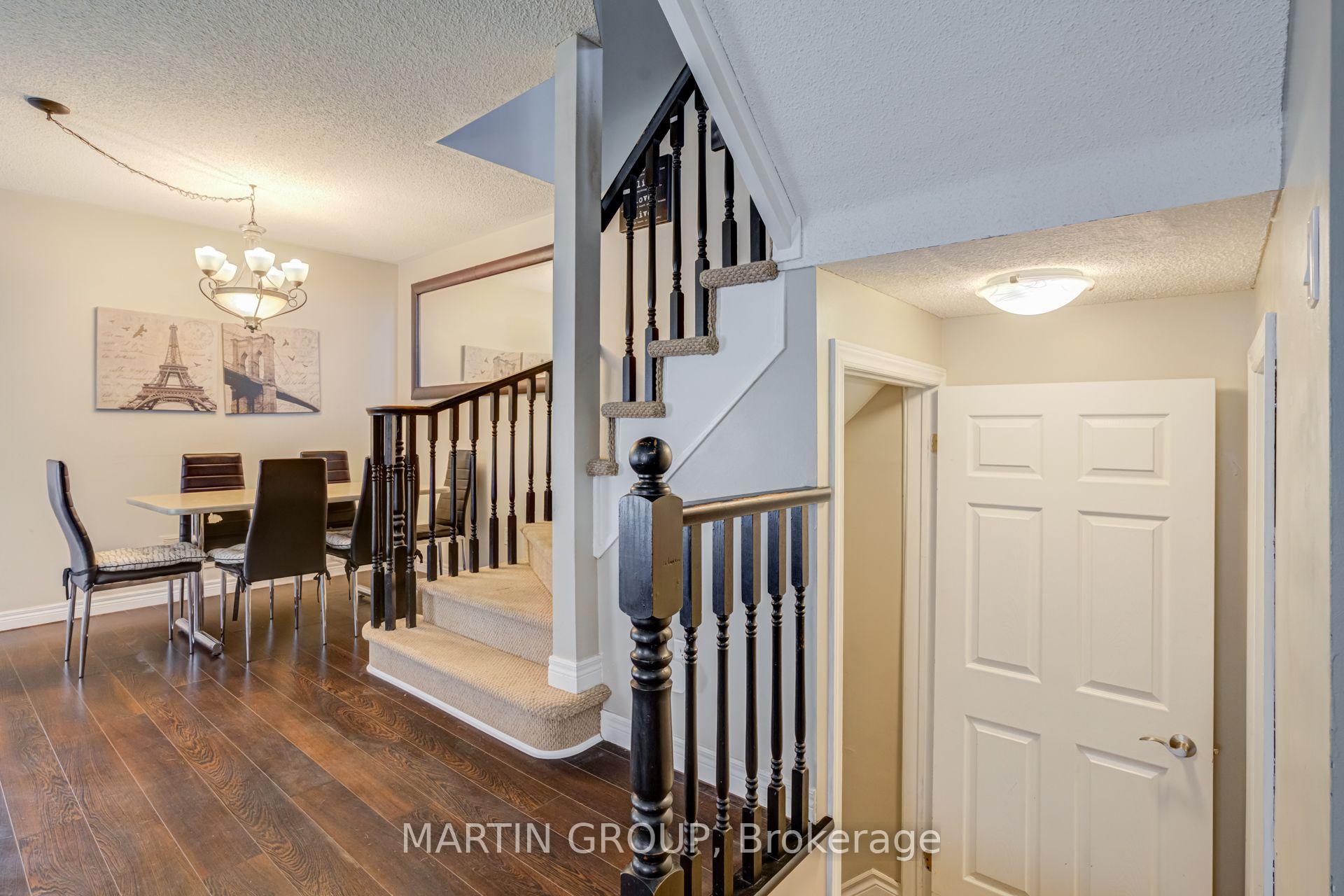Photo 49 of 33 Slater Court, Hamilton, Waterdown — HOMEH